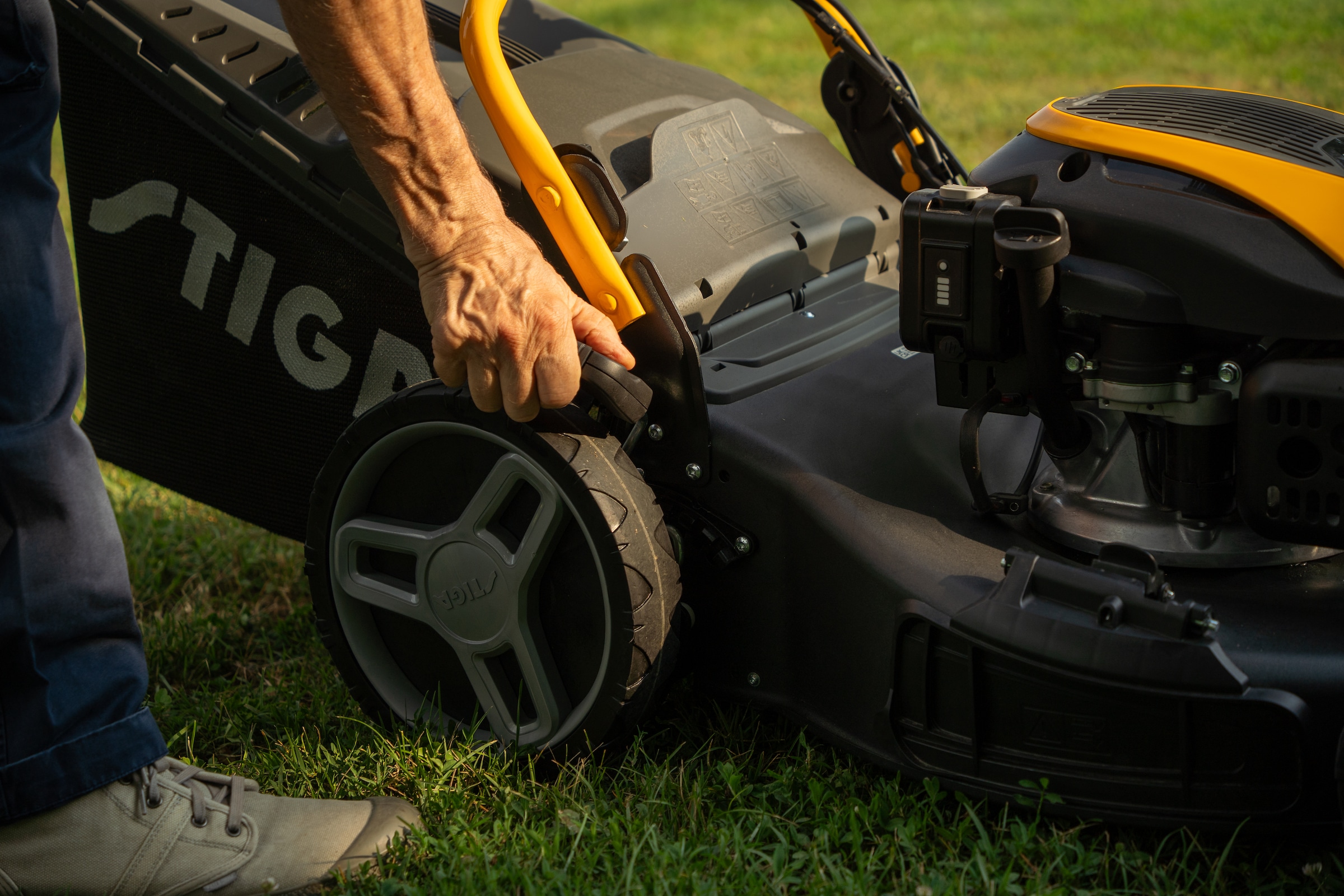 STIGA GARDEN Benzinrasenmäher »Combi 753 SE«