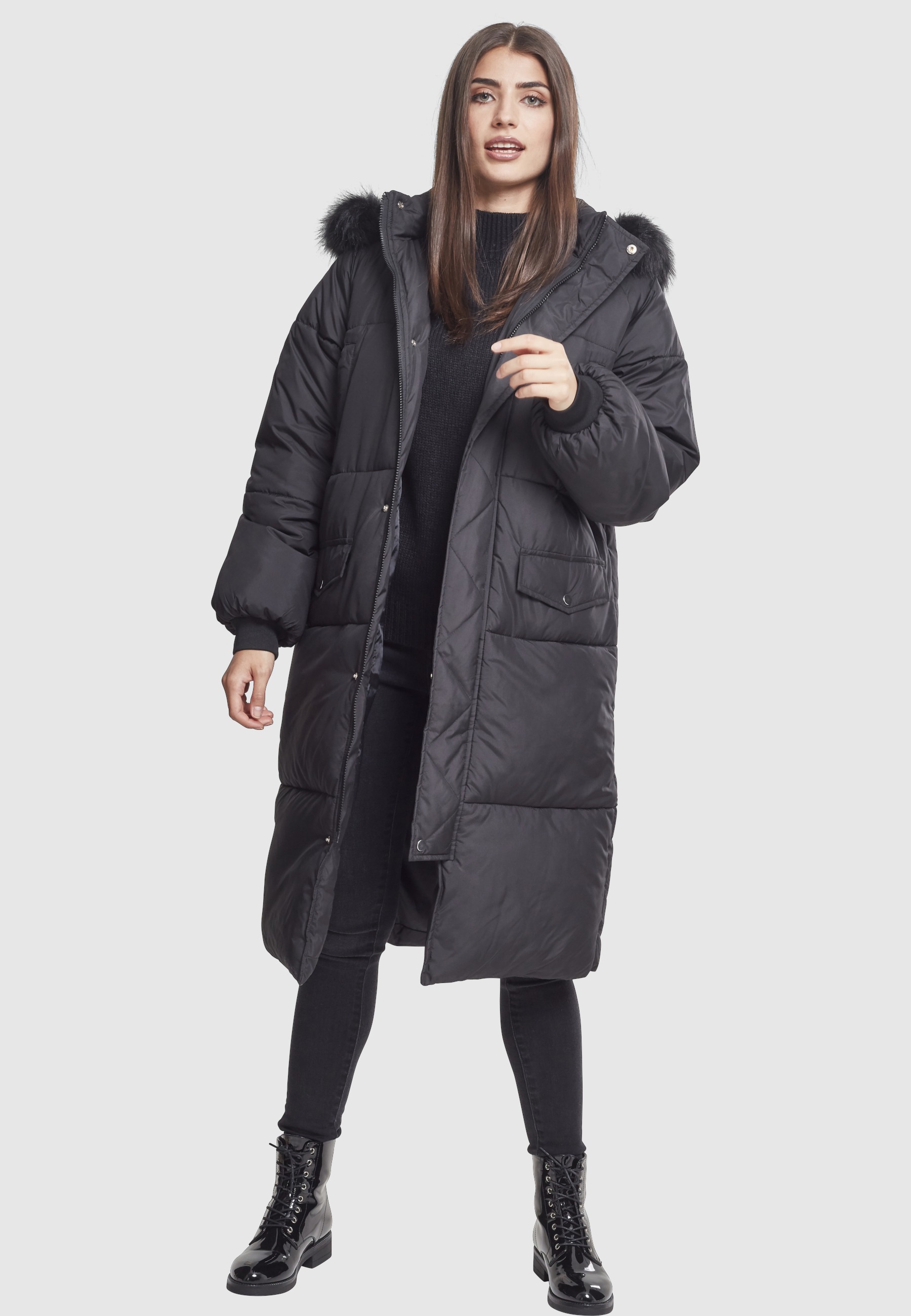URBAN CLASSICS Winterjacke »Urban Classics Damen Ladies Oversize Faux Fur Puffer Coat« 1 Stk. tlg. mit Kapuze