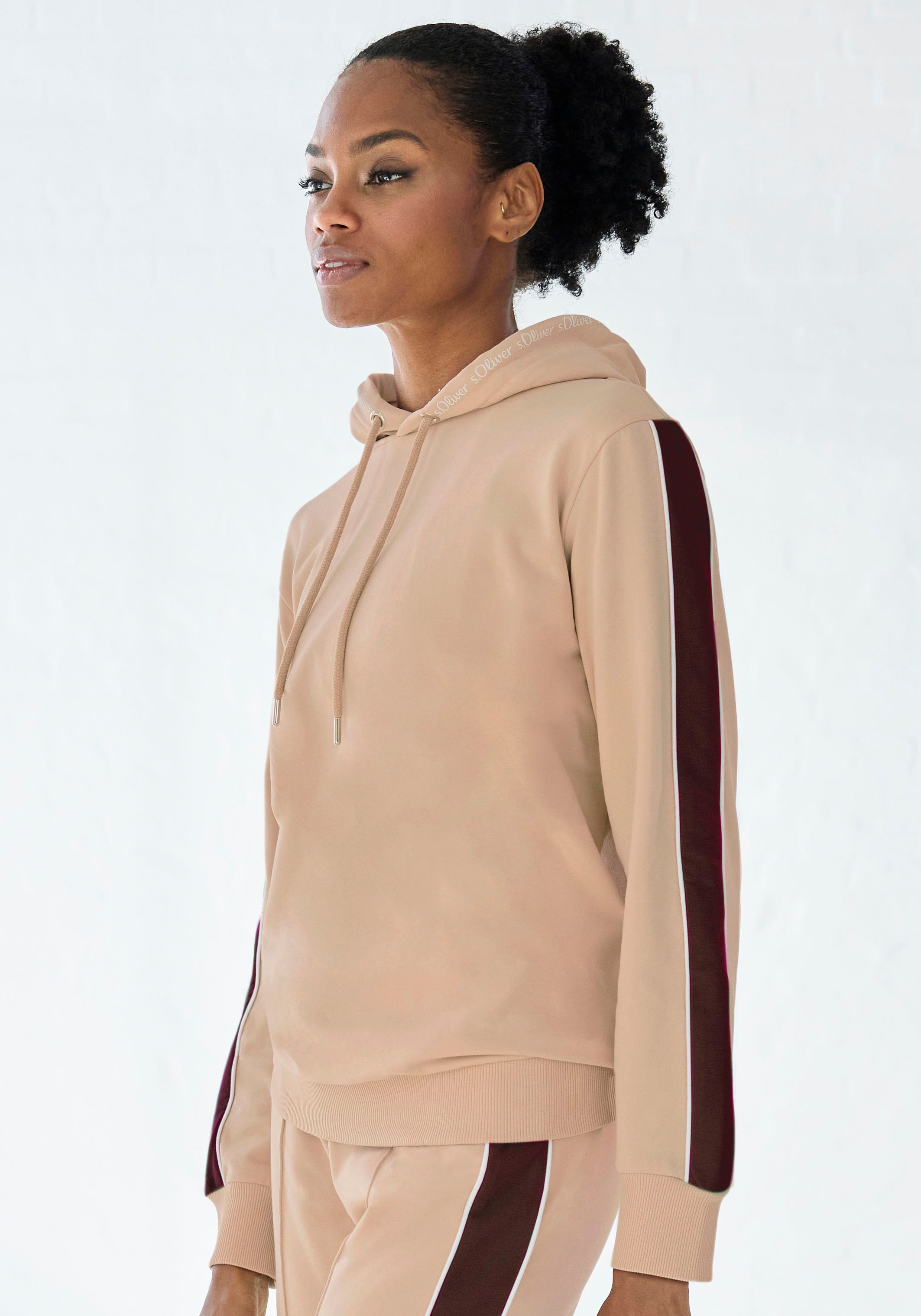 s.Oliver Hoodie, mit Kontrast Einsätzen, Loungewear