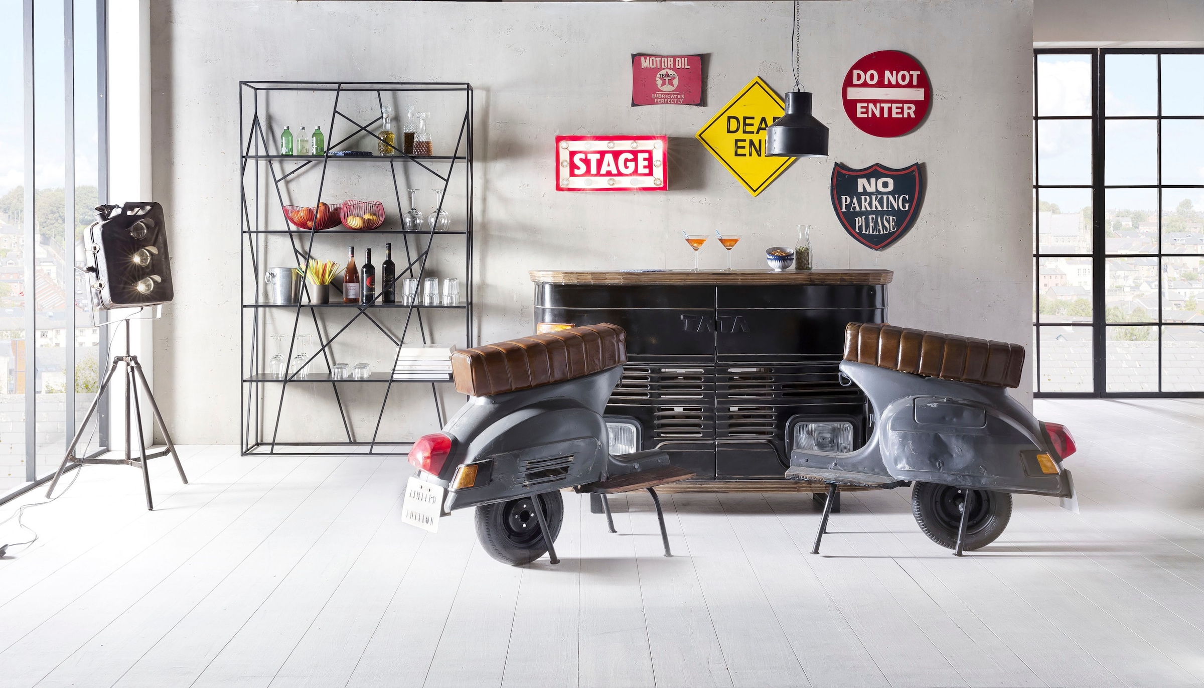 SIT Bartisch, mit origineller LKW Optik