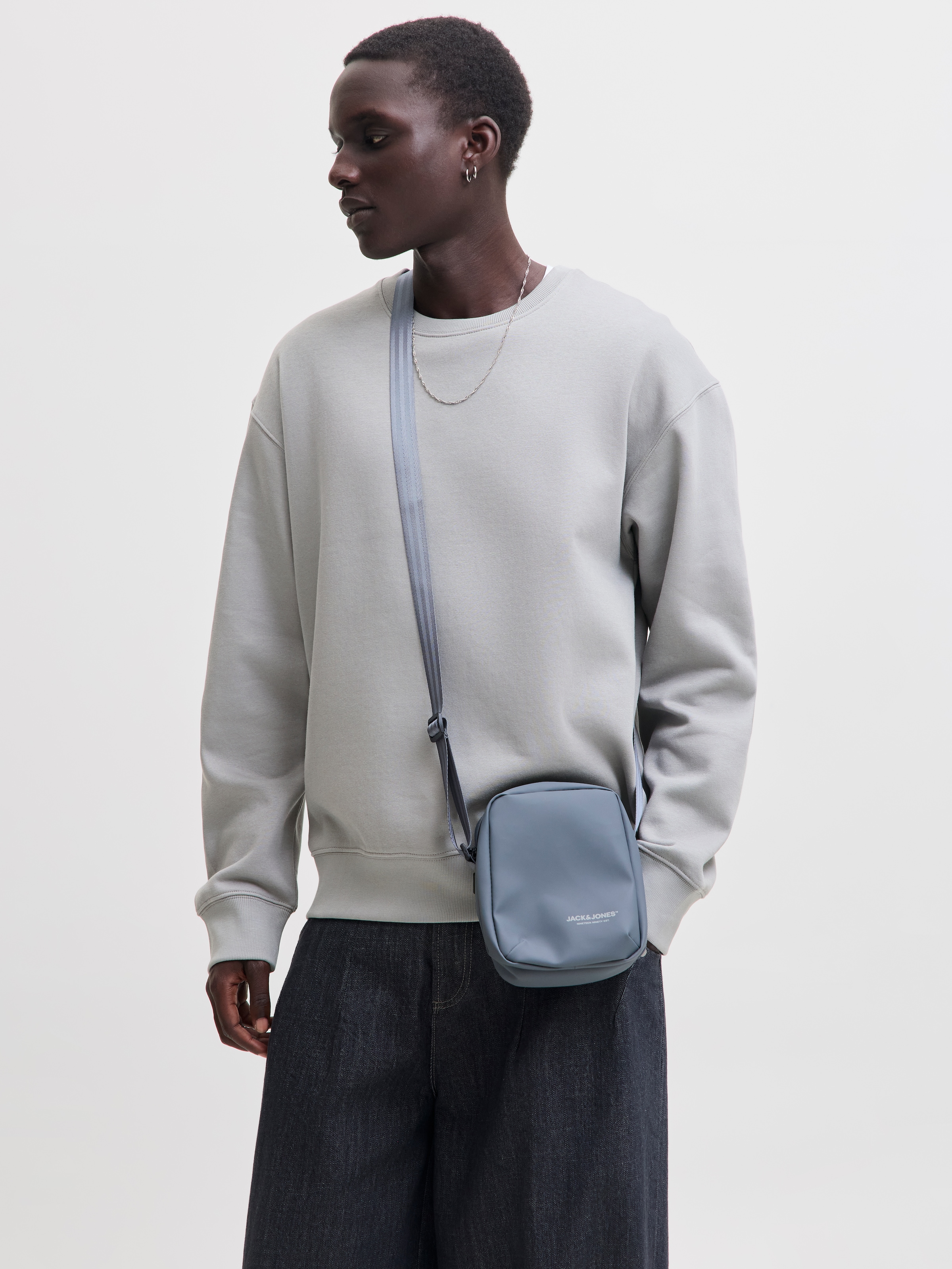 Jack & Jones Sweatshirt "JJEACE SWEAT CREW NECK NOOS", Baumwollmischung, locker geschnitten
