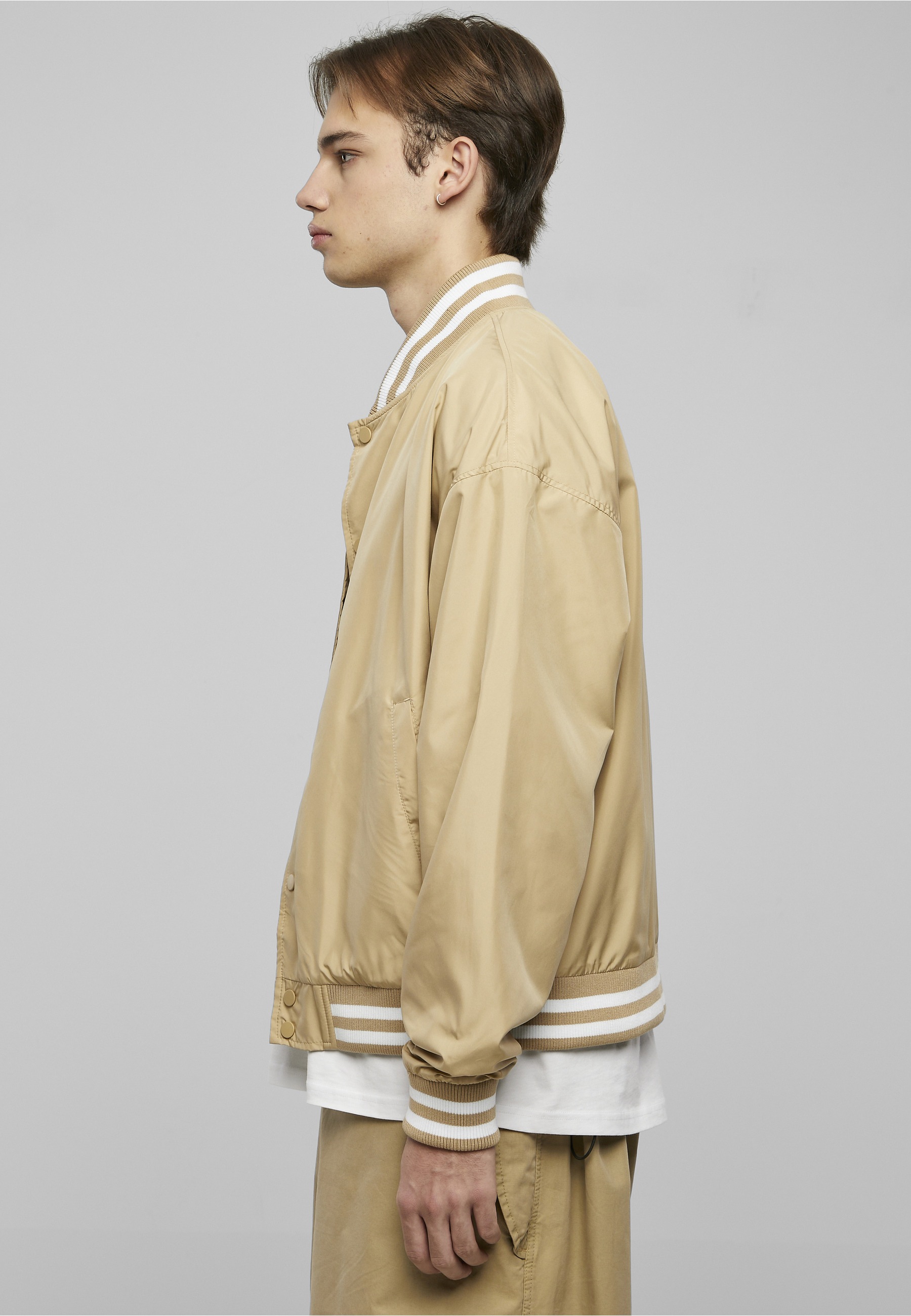 URBAN CLASSICS Collegejacke »Urban Classics Herren Light College Jacket« 1 Stk. tlg. ohne Kapuze