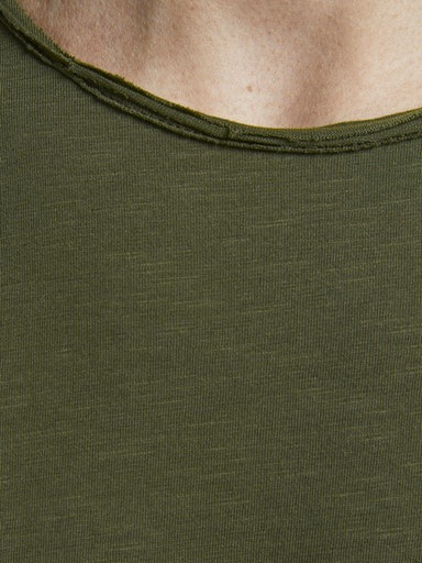 Jack & Jones Rundhalsshirt »JJEBASHER TEE O-NECK SS NOOS«, mit Rundhalsausschnitt