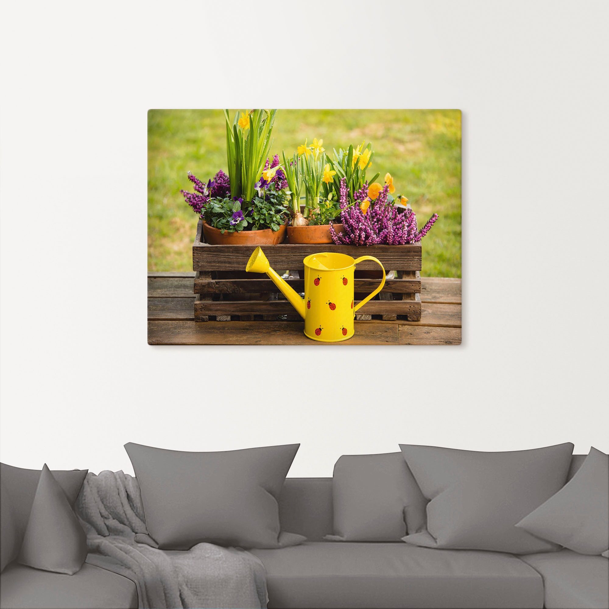 Artland Wandbild »Holzkiste Heidekraut Narzissen Gießkanne«, Vasen & Töpfe, (1 St.), als Alubild, Outdoorbild, Leinwandbild in verschied. Größen