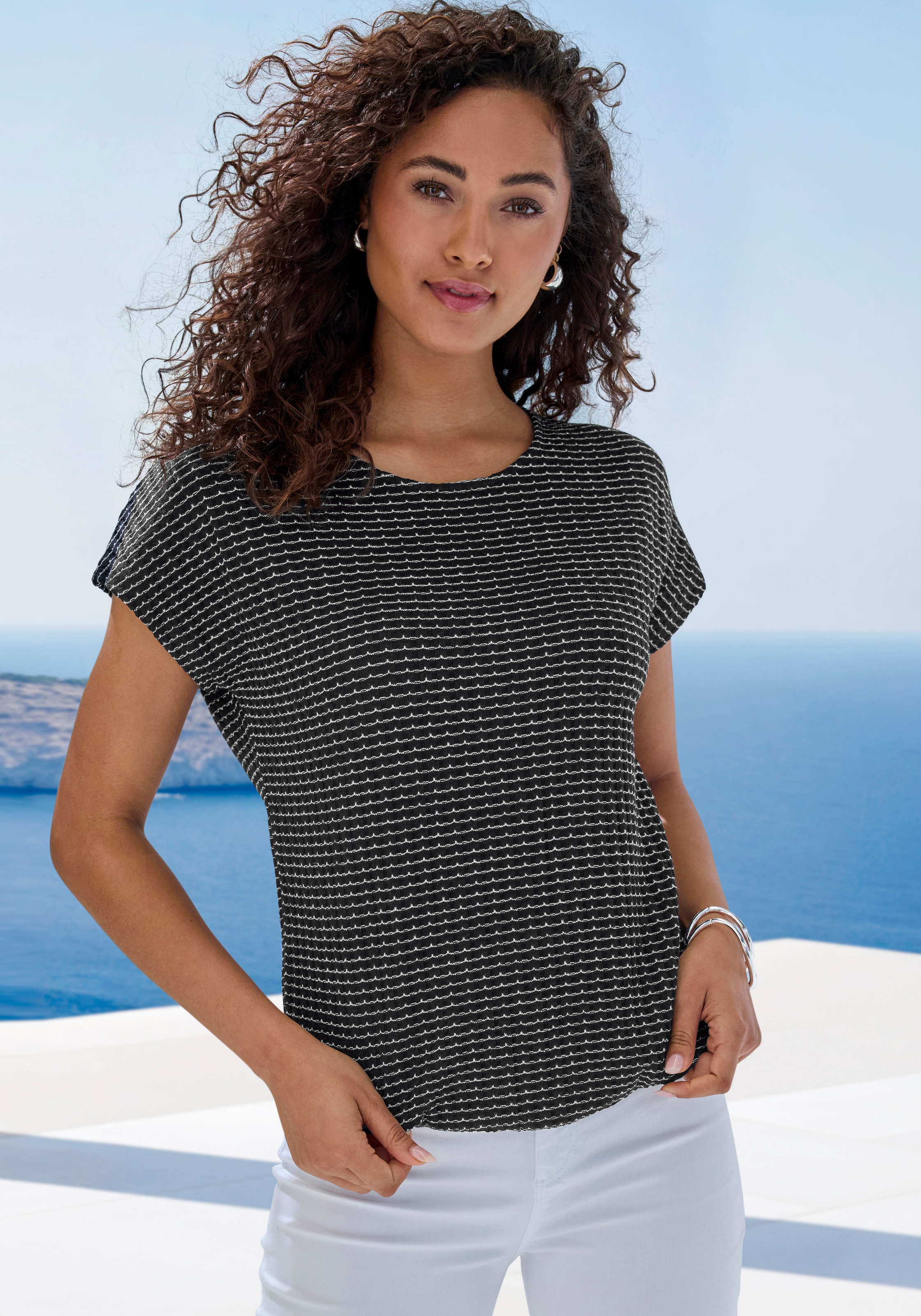 Vivance Kurzarmshirt »aus strukturierter Strickqualität«, (Set), mit schönem Muster aus Strick