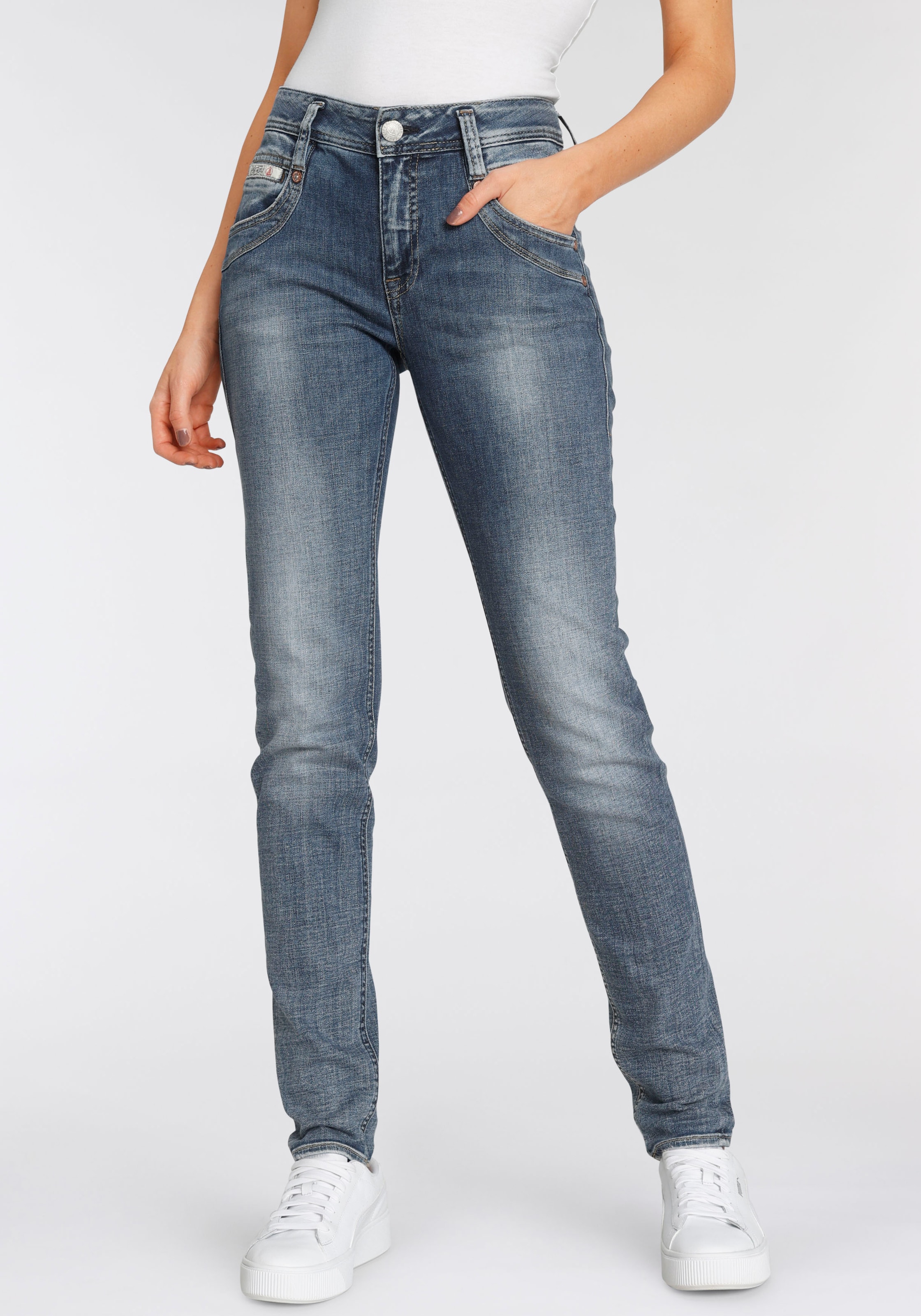 Herrlicher High-waist-Jeans »RADINA RECYCLED DENIM«, mit leichtem Push-Up-Effekt