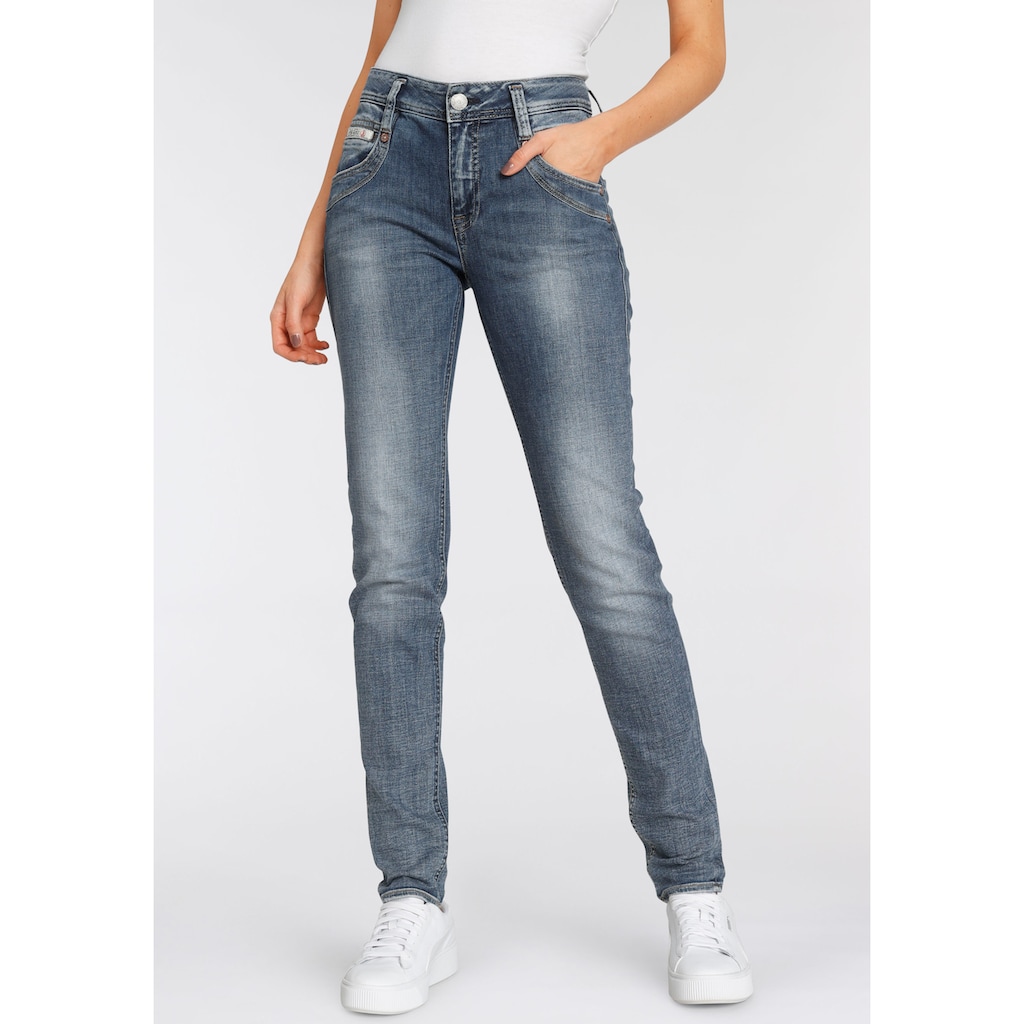 Herrlicher High-waist-Jeans »RADINA RECYCLED DENIM«, mit leichtem Push-Up-Effekt