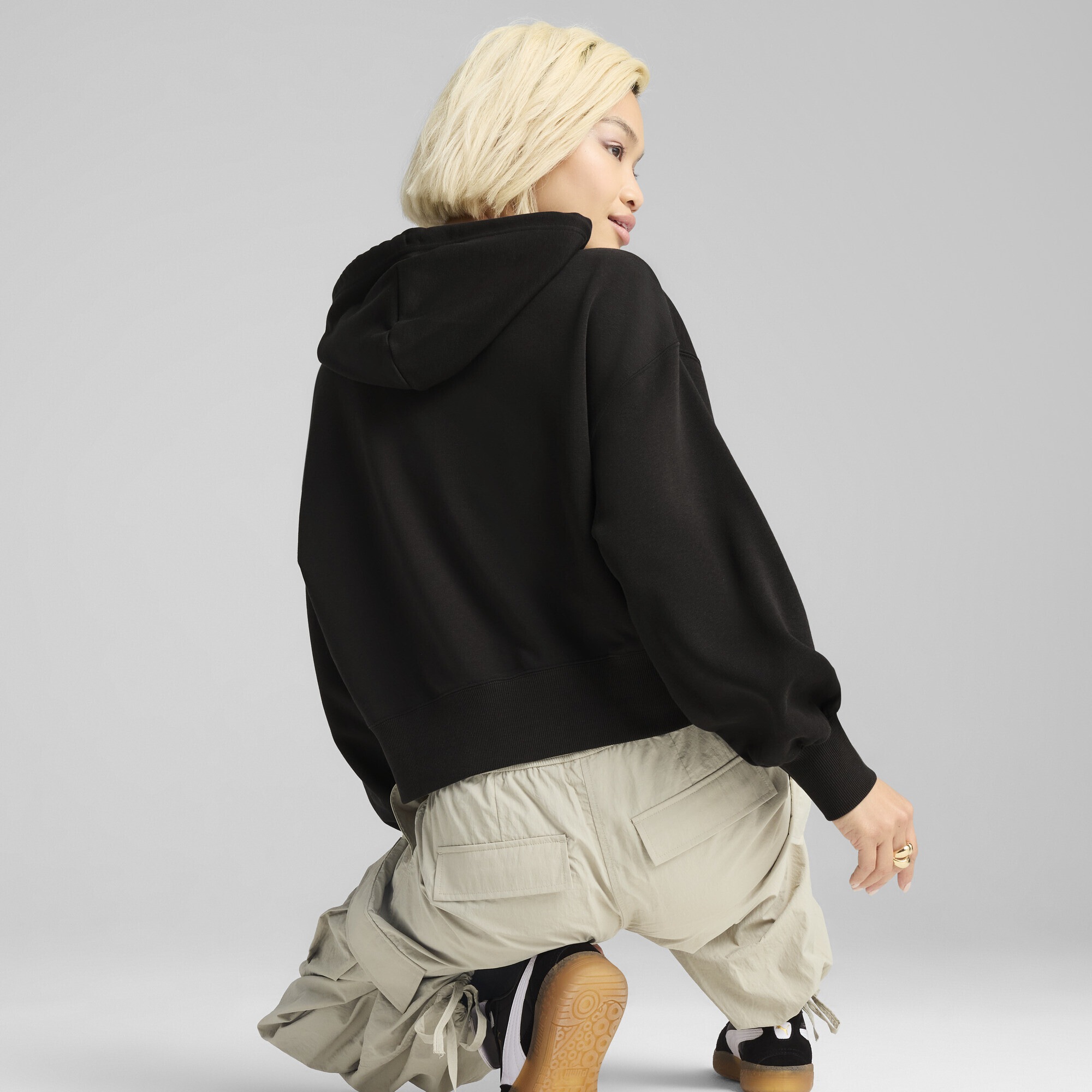 PUMA Hoodie »LEO LUXE Relaxed Cropped Hoodie Damen«