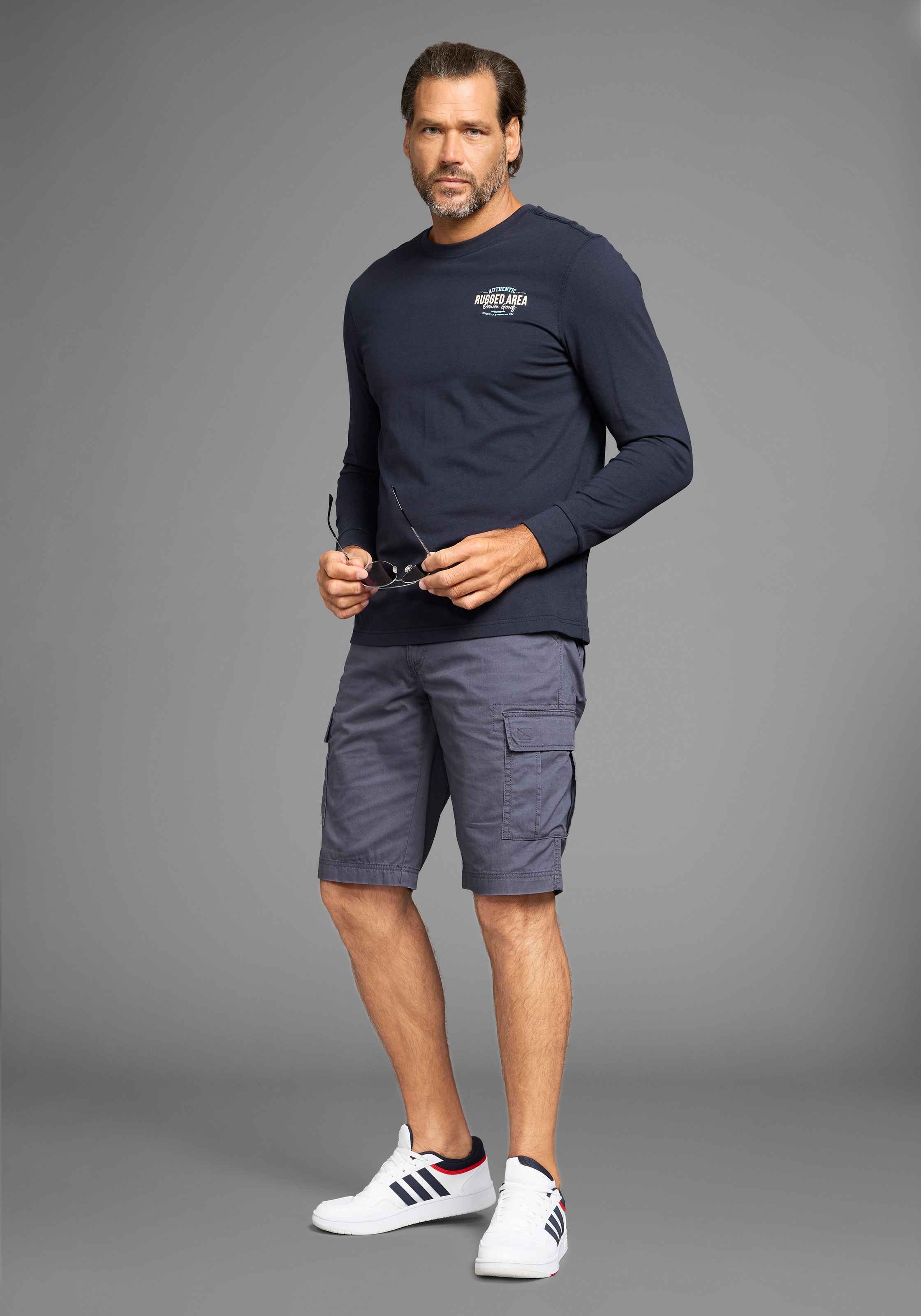 Man's World Langarmshirt, kleiner Brustprint