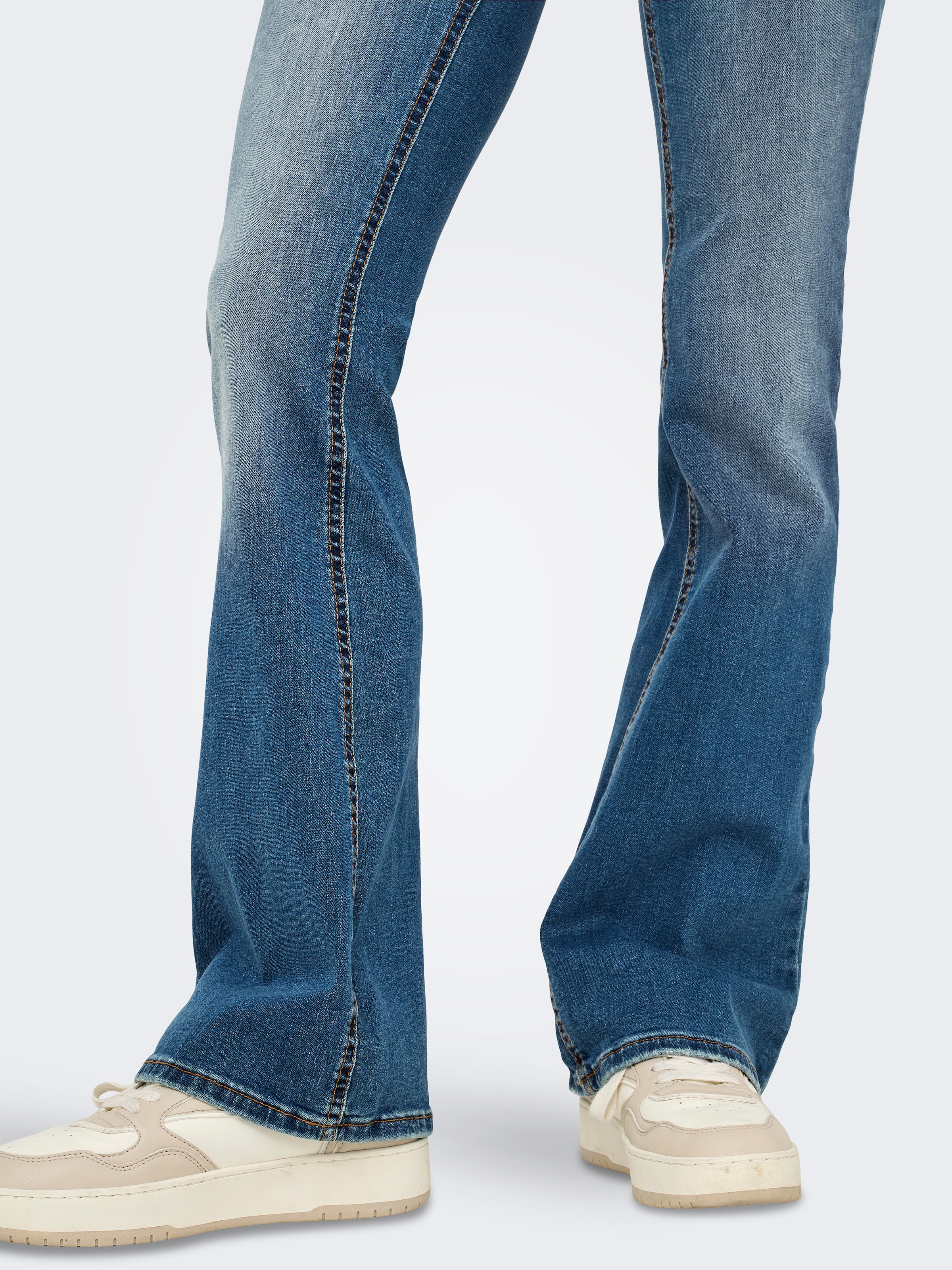 ONLY Bootcut-Jeans »ONLBLUSH MID FLARED DNM DOT741 NOOS«