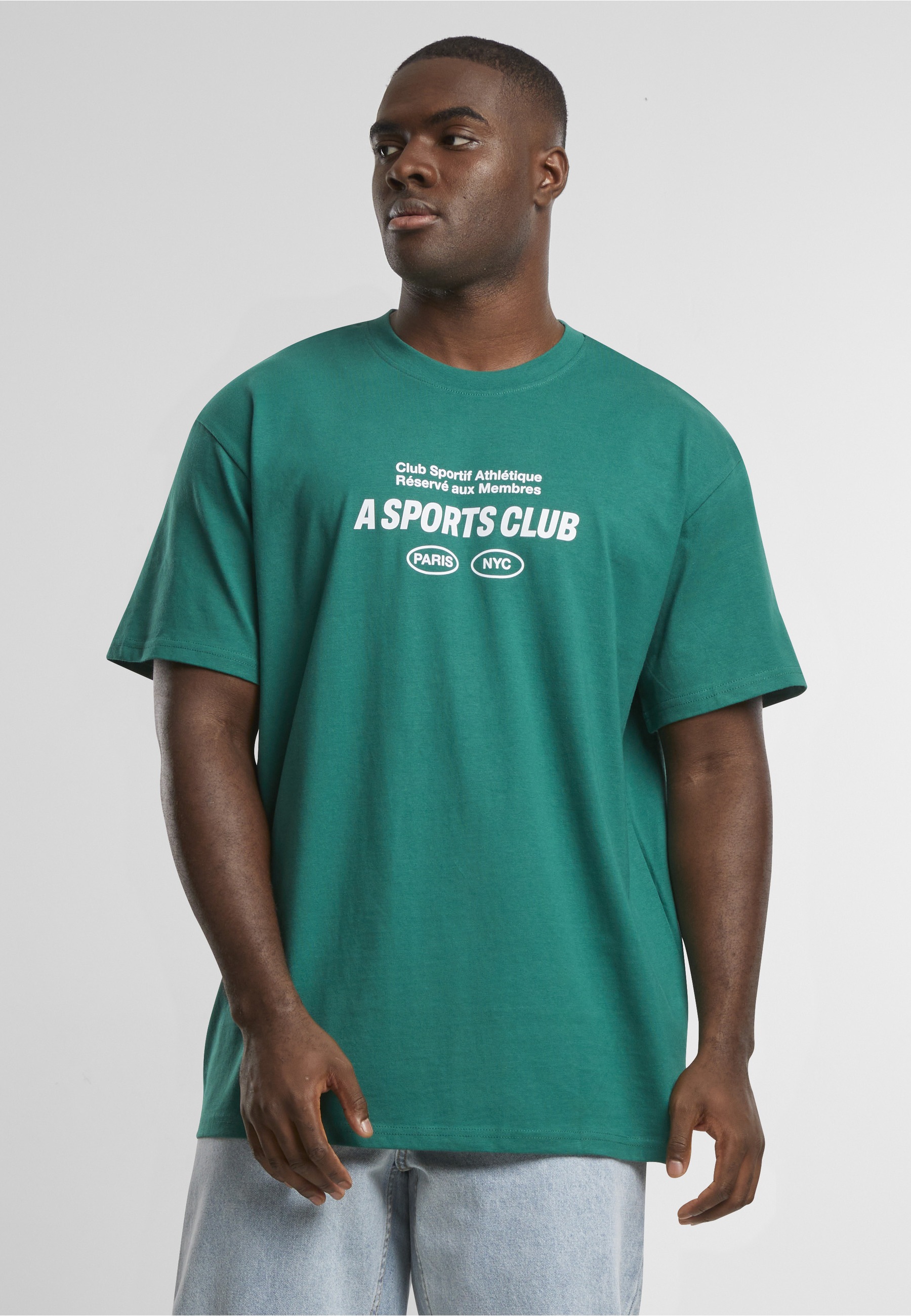 Upscale by Mister Tee T-Shirt »Upscale by Mister Tee A Sportsclub Oversize Tee« 1 Stk.