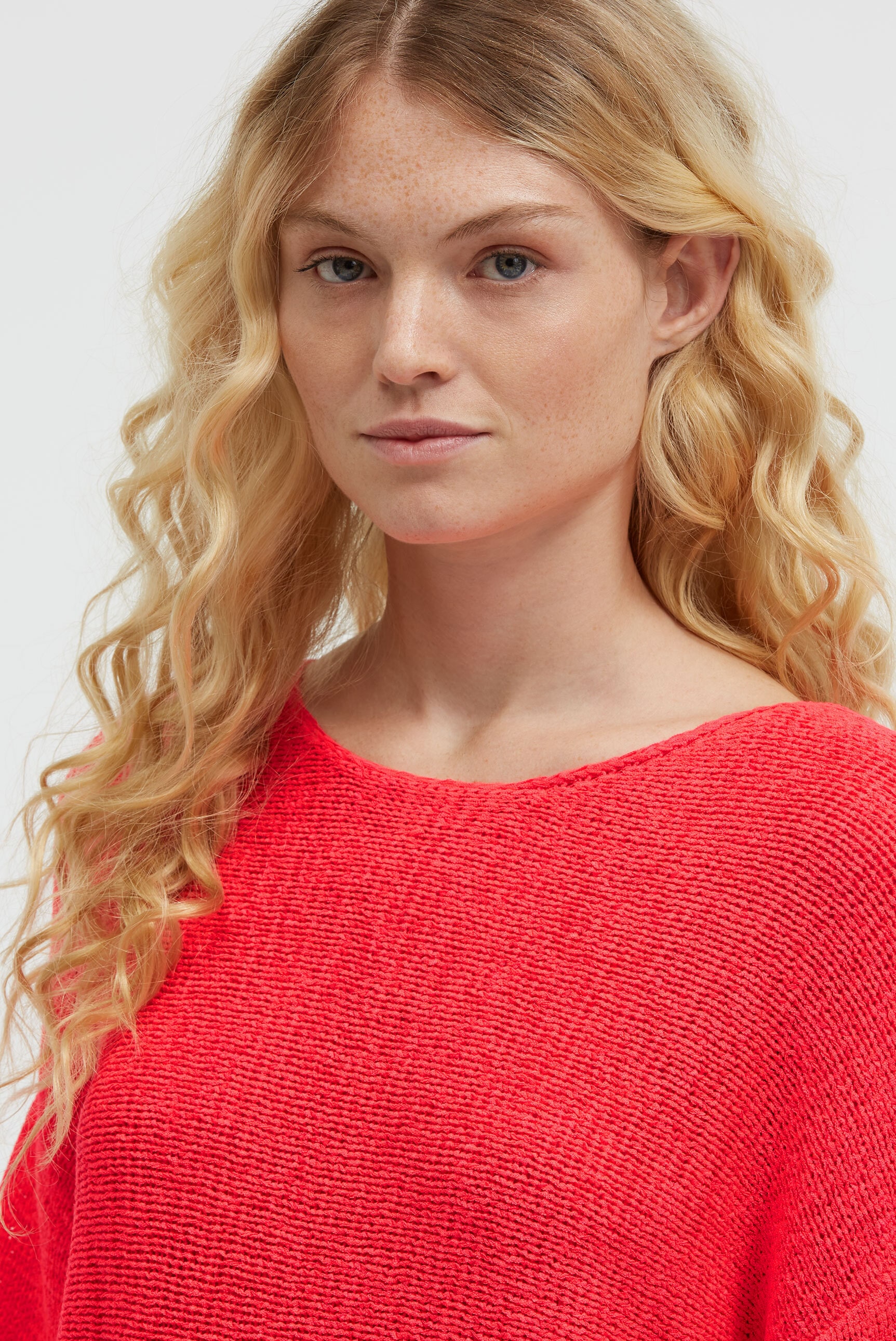 SOCCX Rundhalspullover mit überschnittener Schulter