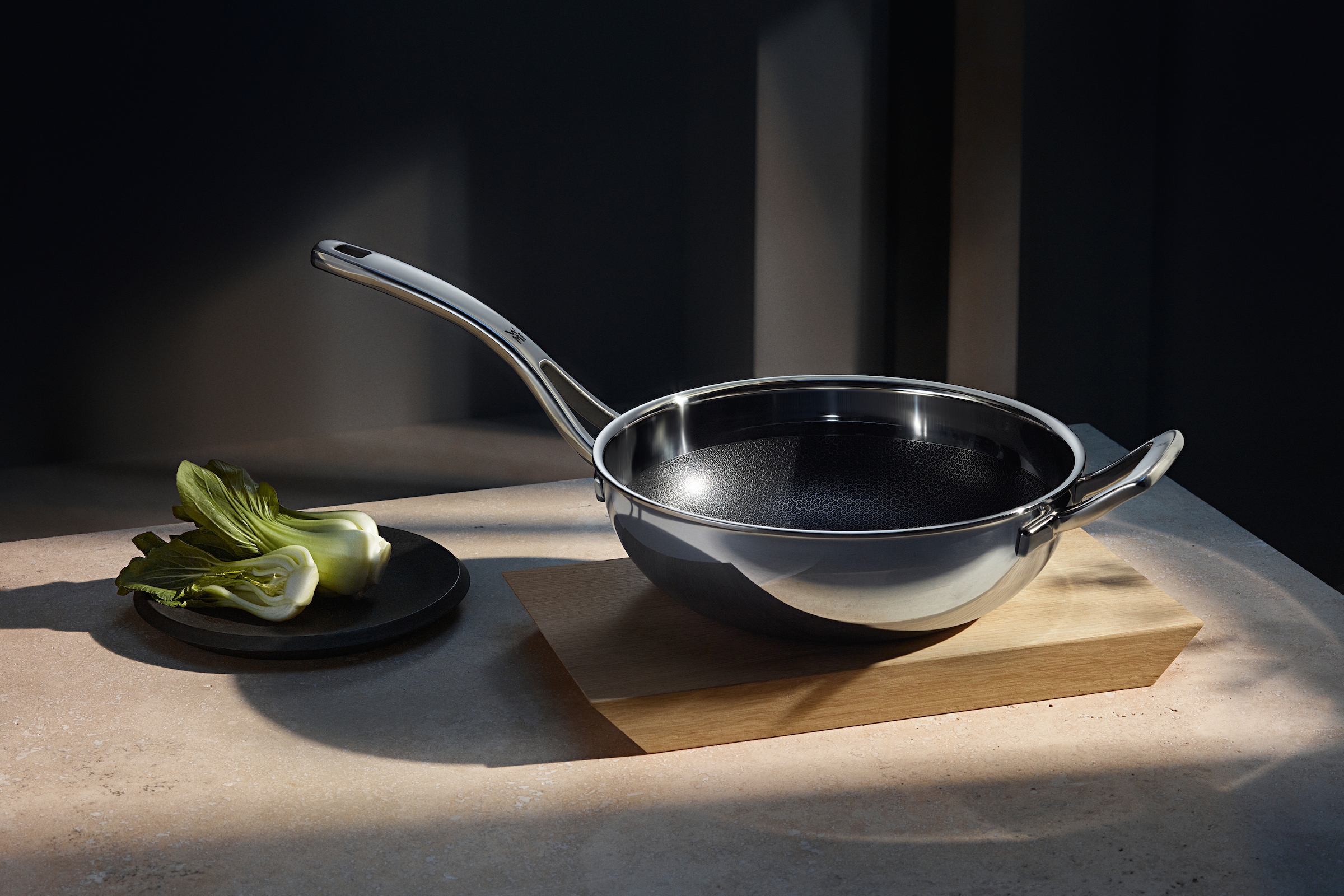 WMF Wok »Profi Resist«, Cromargan®Edelstahl, (1 tlg.), 28 cm, kratzfest, Antihaftversiegelung, mehrschichtiger Aufbau