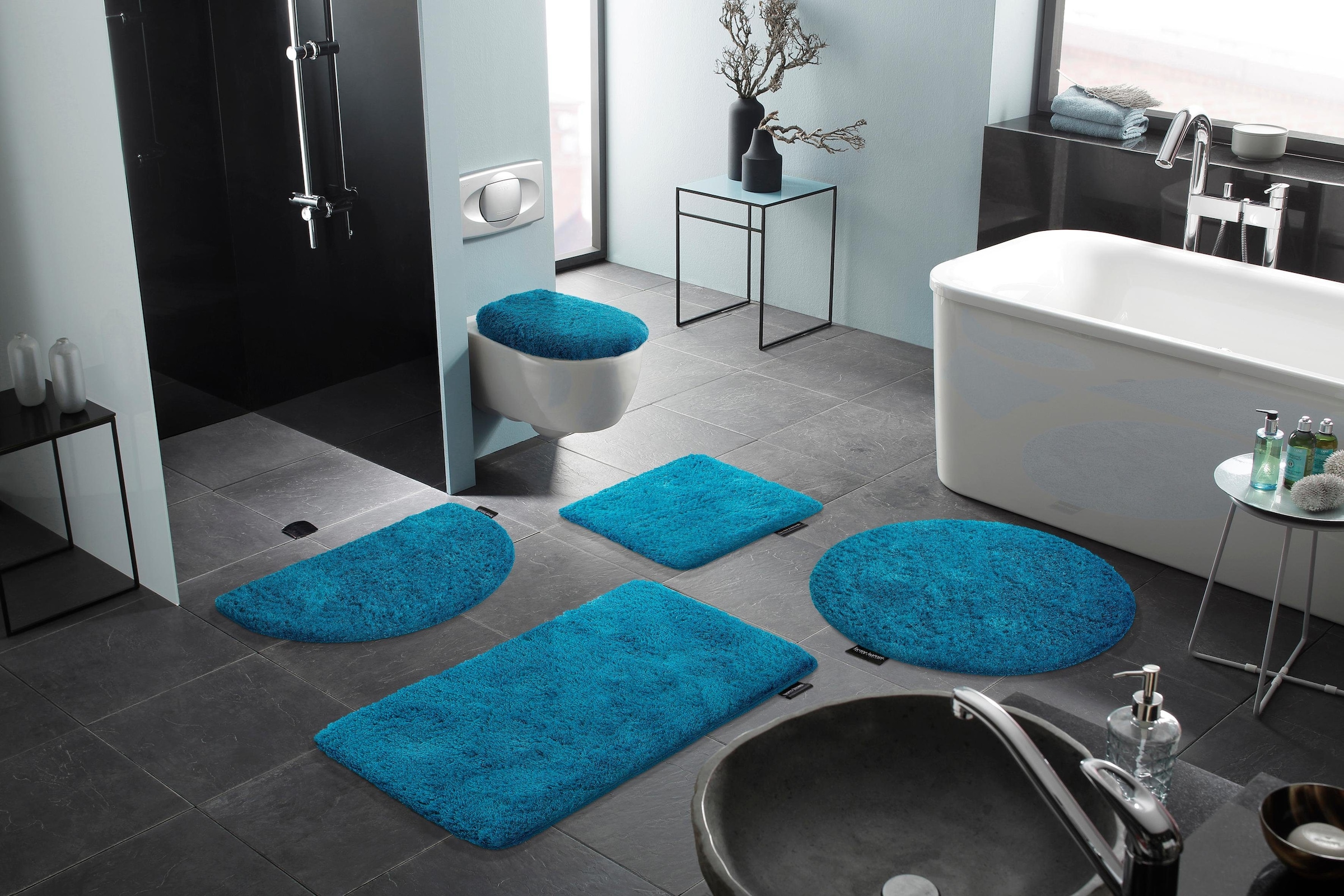 Bruno Banani Badematte »Lana, Badvorleger, Badezimmer Teppich«, rutschhemmend beschichtet, fußbodenheizungsgeeignet-schnell trocknend-strapazierfähig, Badteppich, Badematten, unifarben, auch als 3 teiliges Set & rund