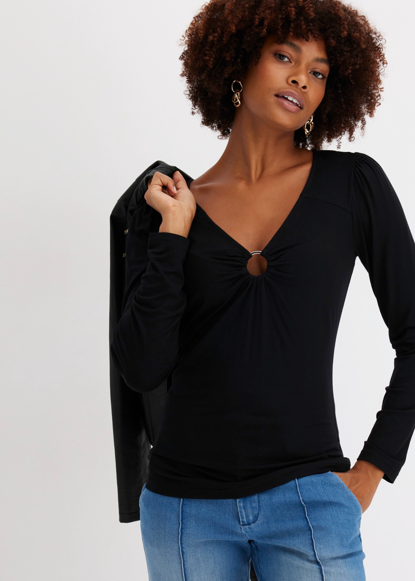bonprix Langarmshirt schmale Passform, mit Ring-Detail am Ausschnitt