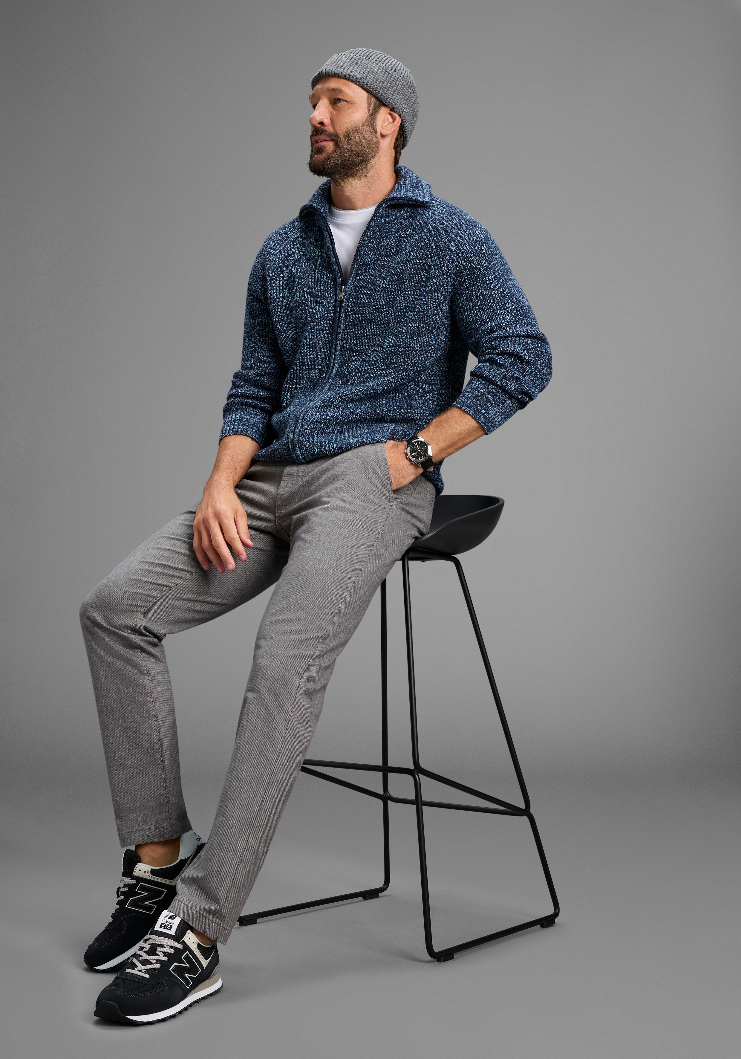 Thumbnail - Mans World Strickjacke "Neue Kollektion Mit Stehkragen & Reißverschluss" melierte Optik,weicher Griff, Perfekt für die k...