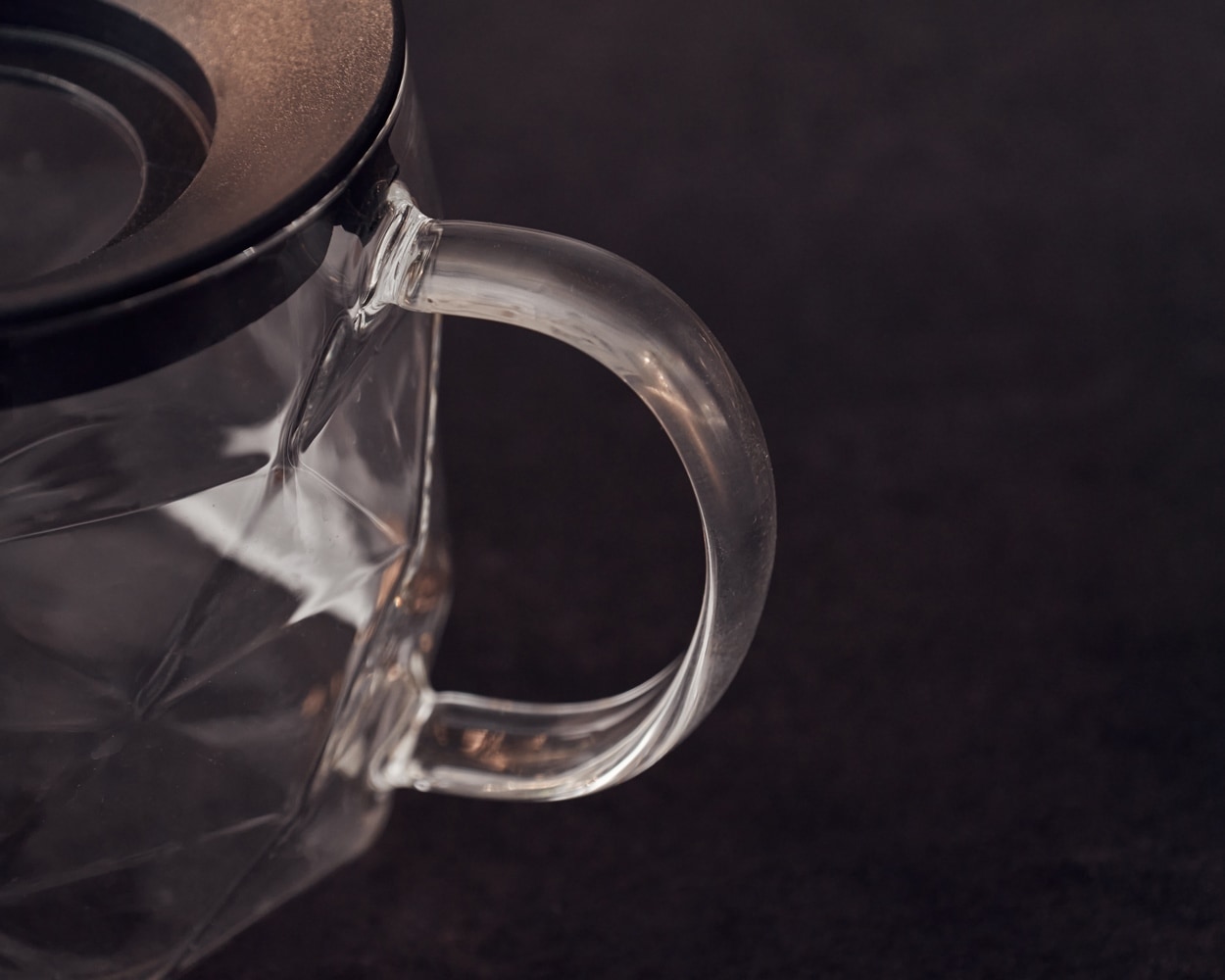 RESTO Kitchenware Teekanne »Ain, hitzebeständige Glaskanne im 3D Design, Höhe 12 cm«, 1 l, (4 St.), mit herausnehmbarem Filtersieb aus Edelstahl, im Geschenkkarton