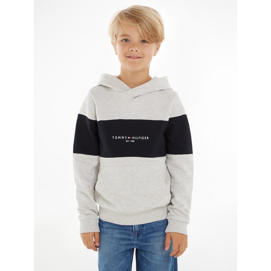 Tommy Hilfiger Kapuzensweatshirt »ESSENTIAL COLORBLOCK HOODIE«, mit breitem kontrastfarbenen Streifen & Tommy Hiflger Logo-Schriftzug