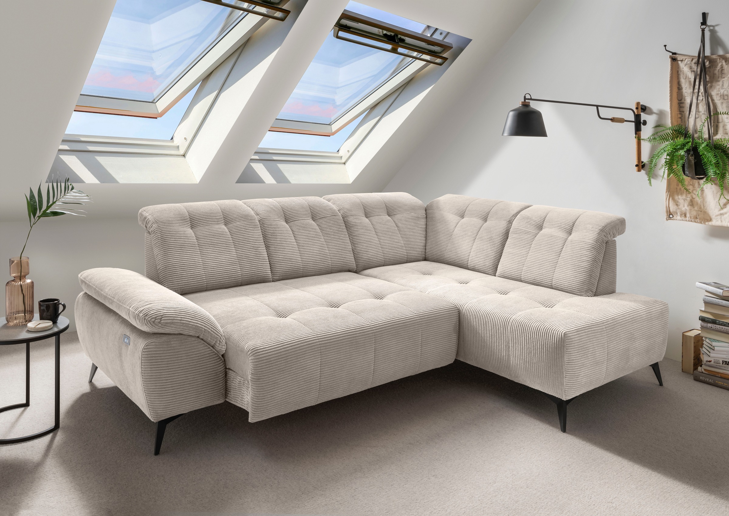 Home affaire Ecksofa »Lazio modern und bequem, schmale Armlehnen, tolle Detailverarbeitung« zwei verschiedene Fußfarben wählbar