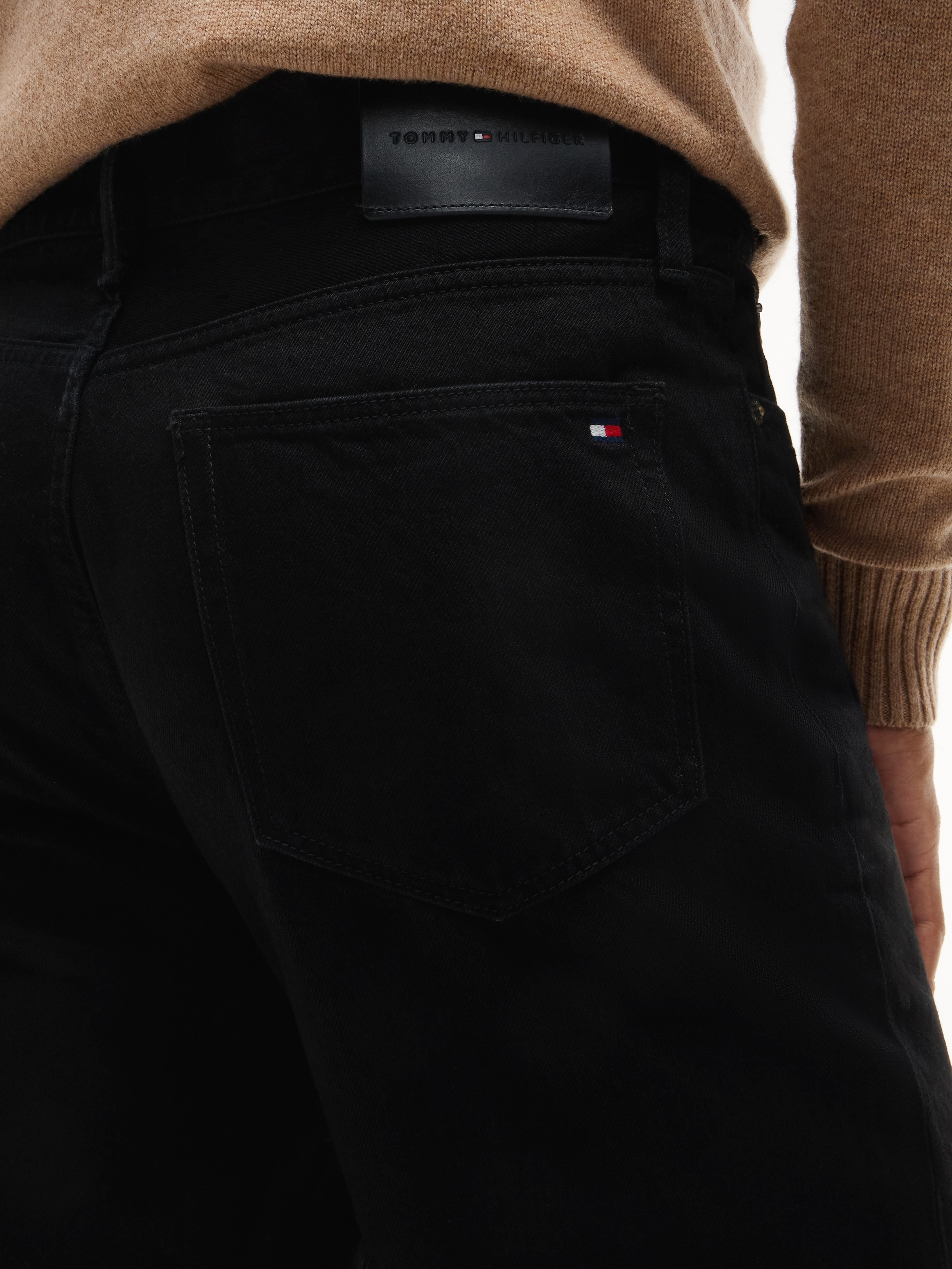 Tommy Hilfiger Straight-Jeans »RIVER RELAXED«