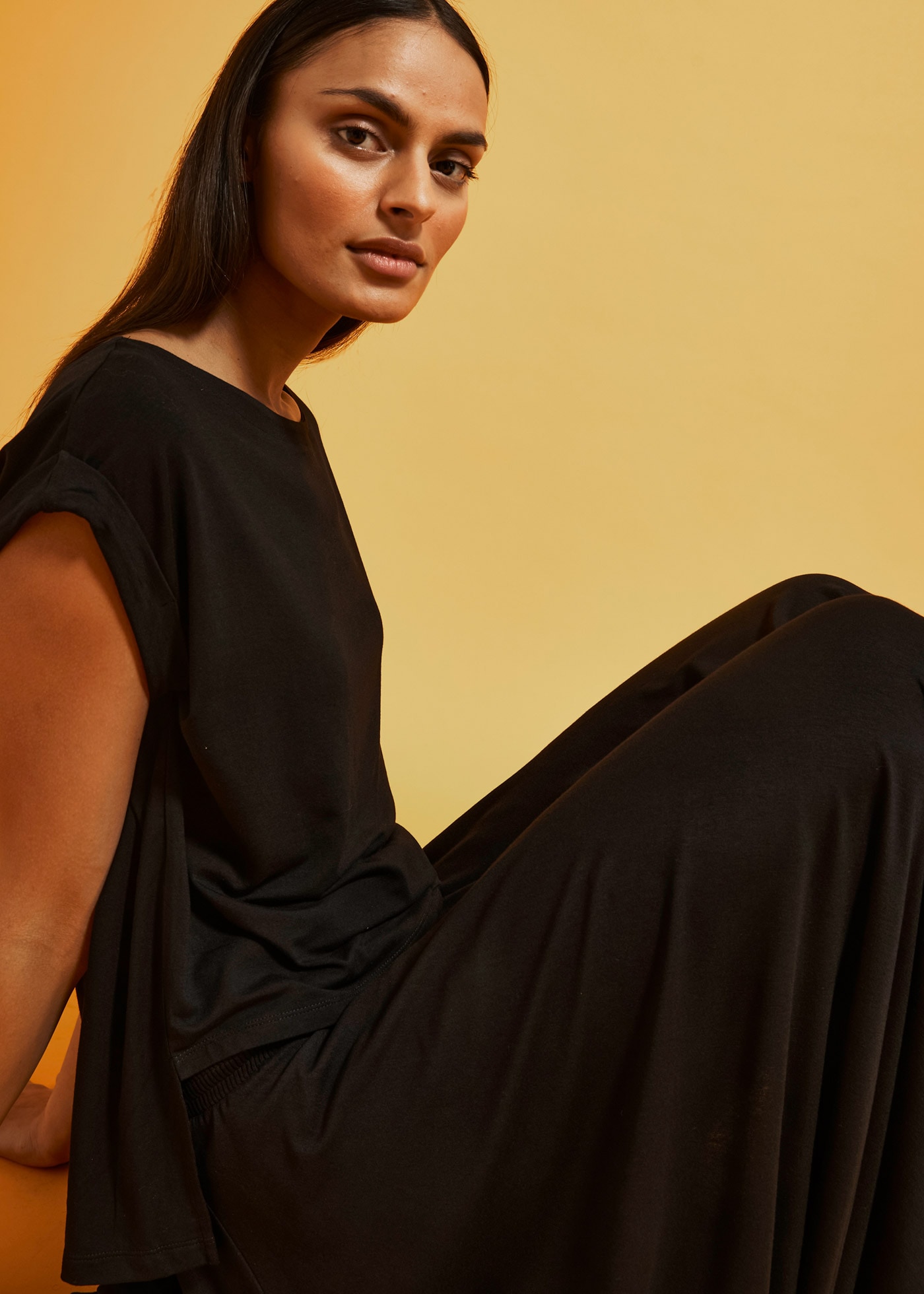 bonprix Oversize-Shirt »Oversize-Shirt aus fließender Viskose« oversize Passform, Kurzarm, für warme Tage, aus Viskose