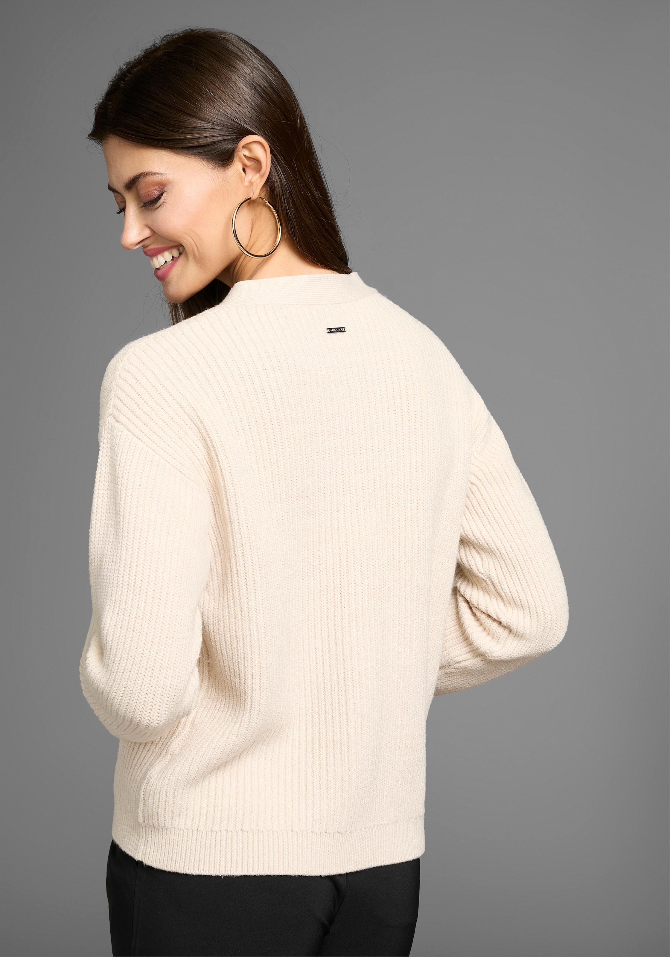 Laura Scott Strickjacke, in modischer Kurzform