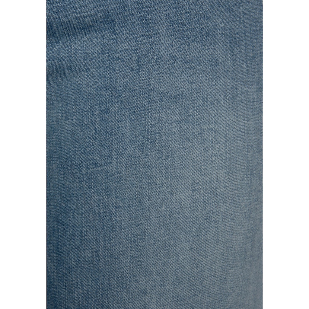Buffalo High-waist-Jeans, mit modischer Knopfleiste
