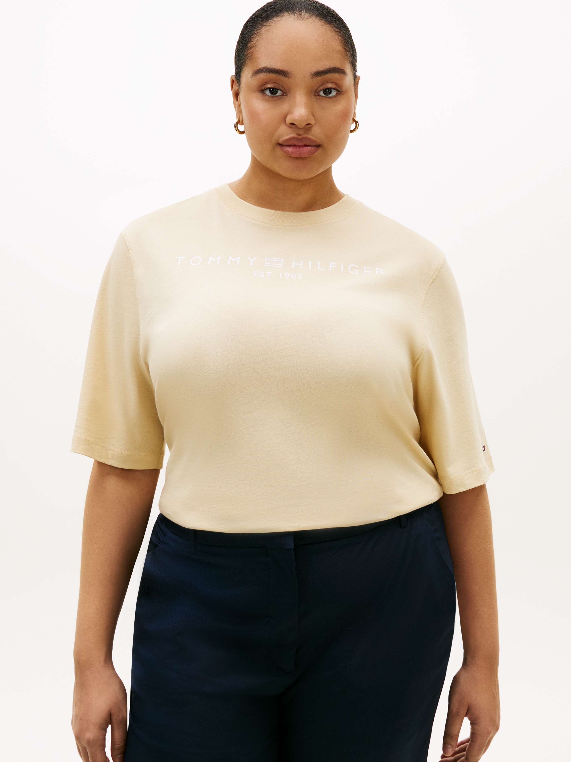 Tommy Hilfiger Curve T-Shirt "CRV CORP LOGO TRAPEZE C-NK TEE" in großen Grö günstig online kaufen