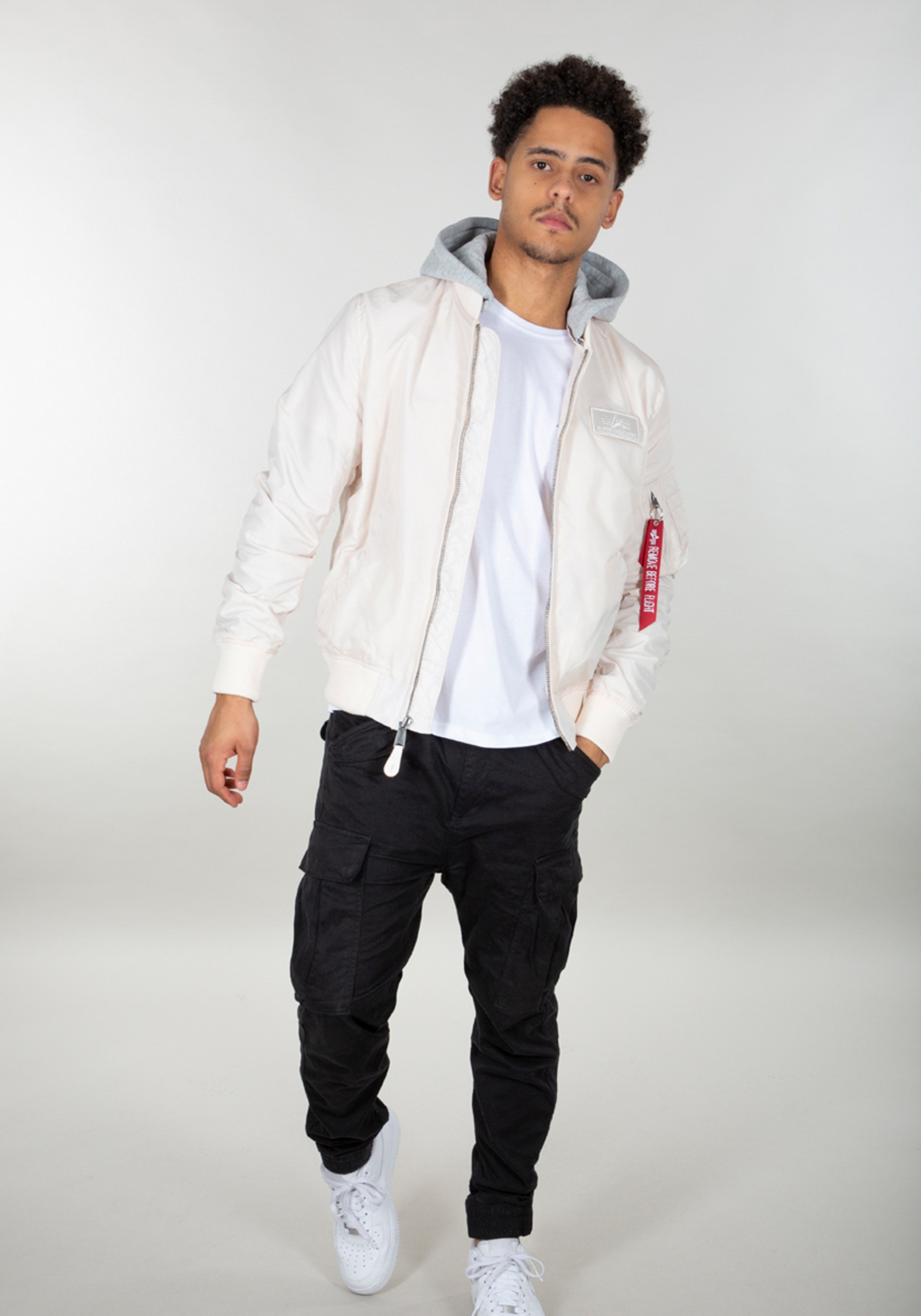 Thumbnail - Alpha Industries Bomberjacke "MA-1 TT Hood Light"