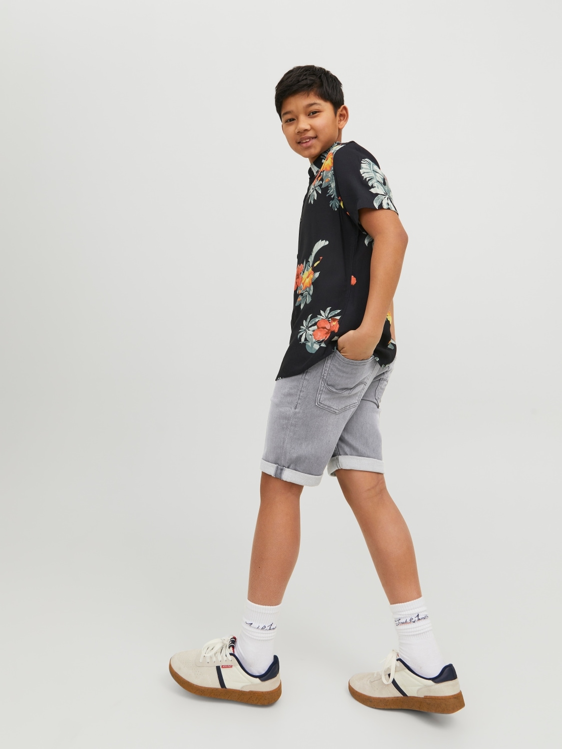 Jack & Jones Junior Jeansshorts »JJIRICK JJICON SHORTS GE«, mit Umschlag