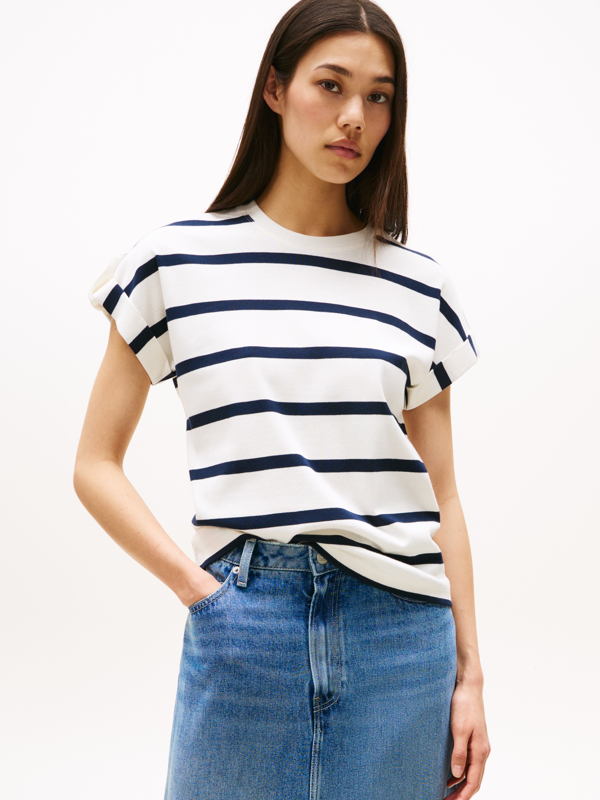 Tommy Hilfiger Kurzarmshirt "GOLD BUTTON MDRN C-NK SS TEE", mit goldfarbene günstig online kaufen
