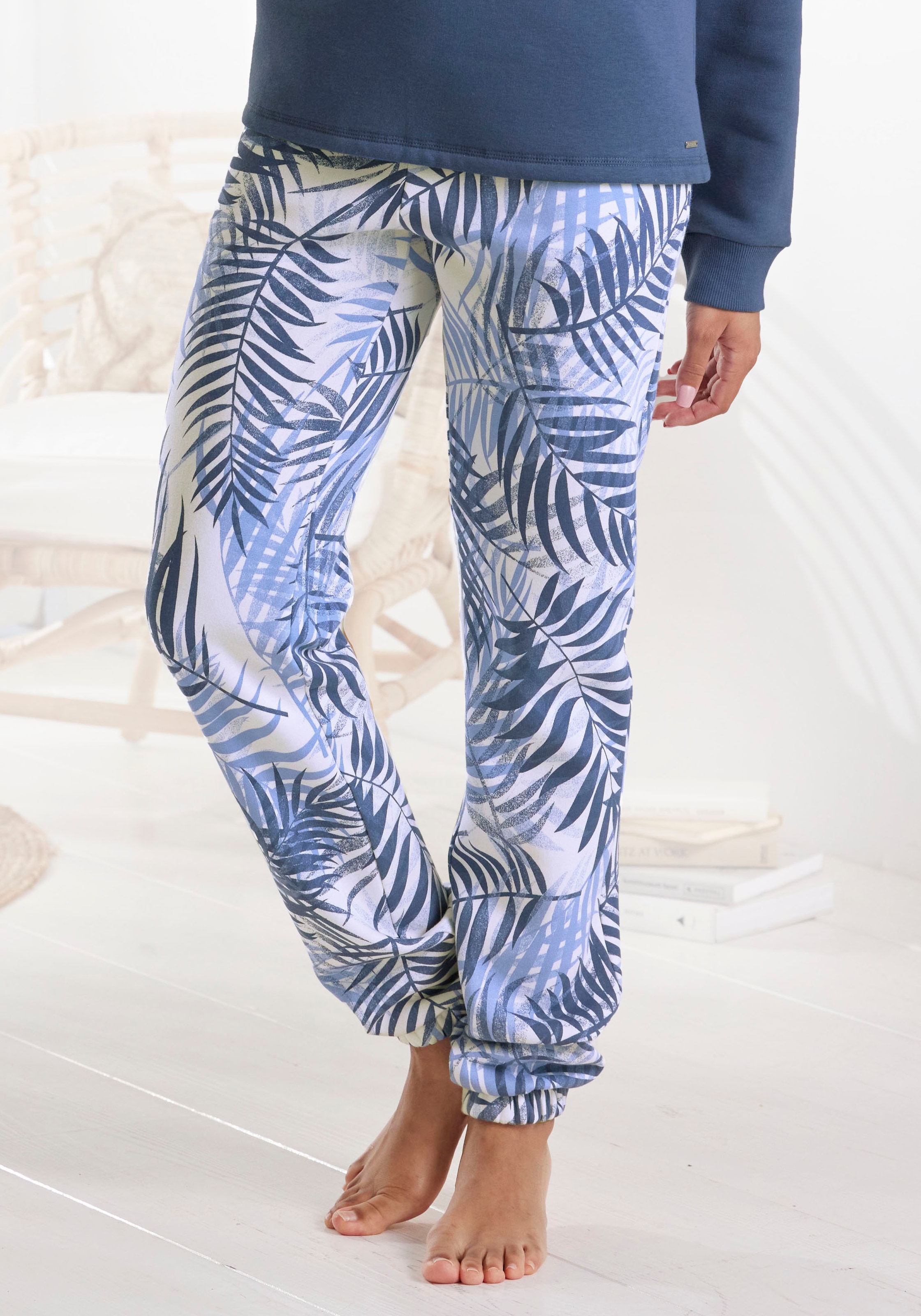 Sweatpants, (1 tlg.), Loungehose mit Allover-Druck, Loungewear