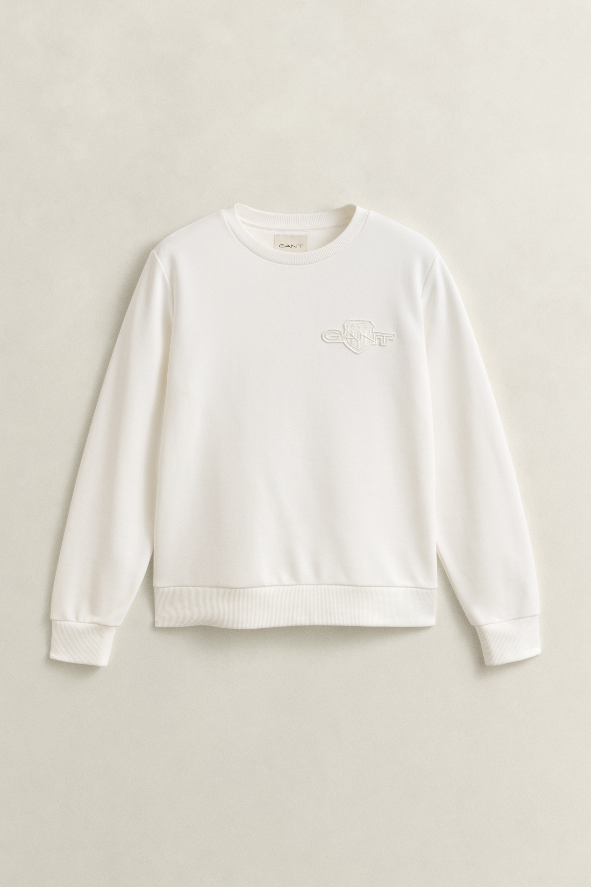 Gant »REG TONAL SHIELD C-NECK SWEAT«, Ton in Ton Stickerei, Rundhals
