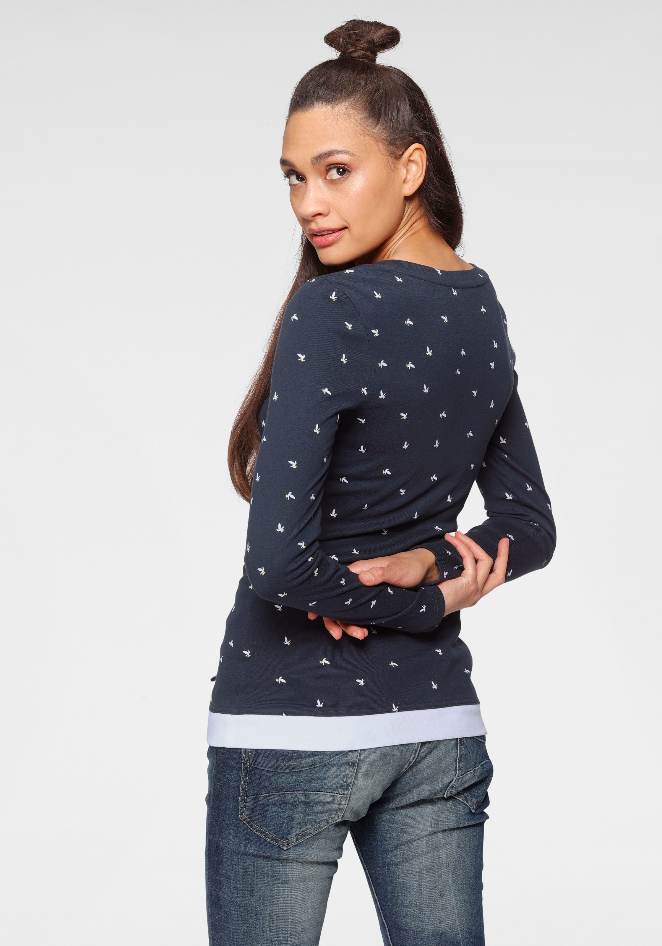 AJC 2-in-1-Langarmshirt, mit geöffneter Zierknopfleiste und Spitze