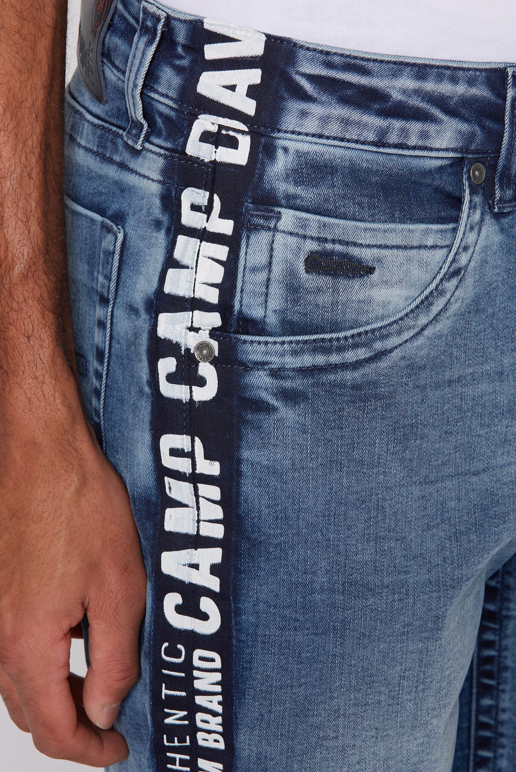 CAMP DAVID Jeansshorts, mit Turn-Up Saum