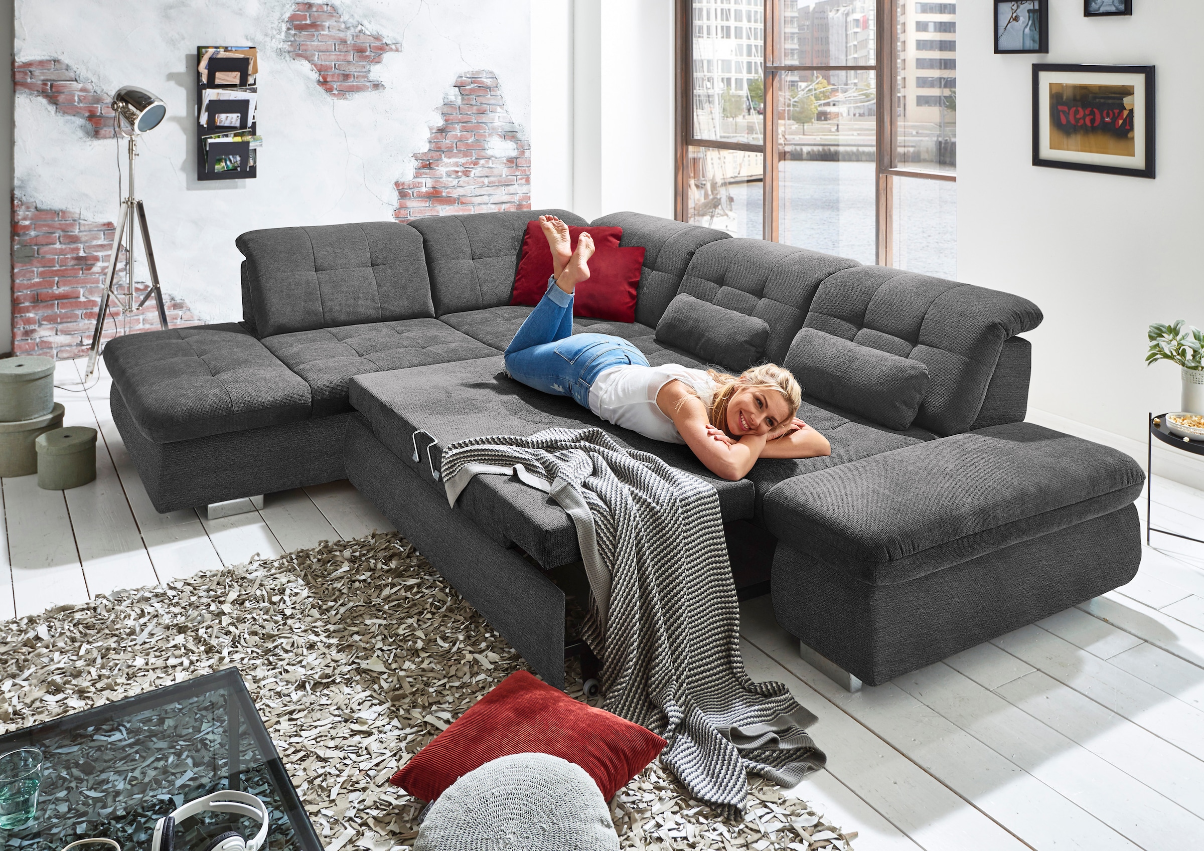 Die PlanBar Ecksofa »MP-IN17004 L-Form«, wahlweise mit Bettfunktion, Sitztiefen- und Kopfteilverstellung