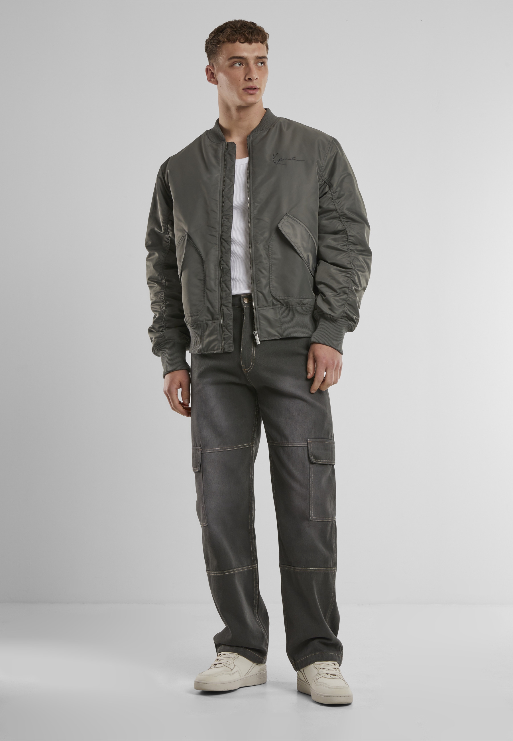 Karl Kani Bomberjacke »Karl Kani Karl Kani Small Signature Distressed Bomber Jacket« 1 Stk. tlg. ohne Kapuze