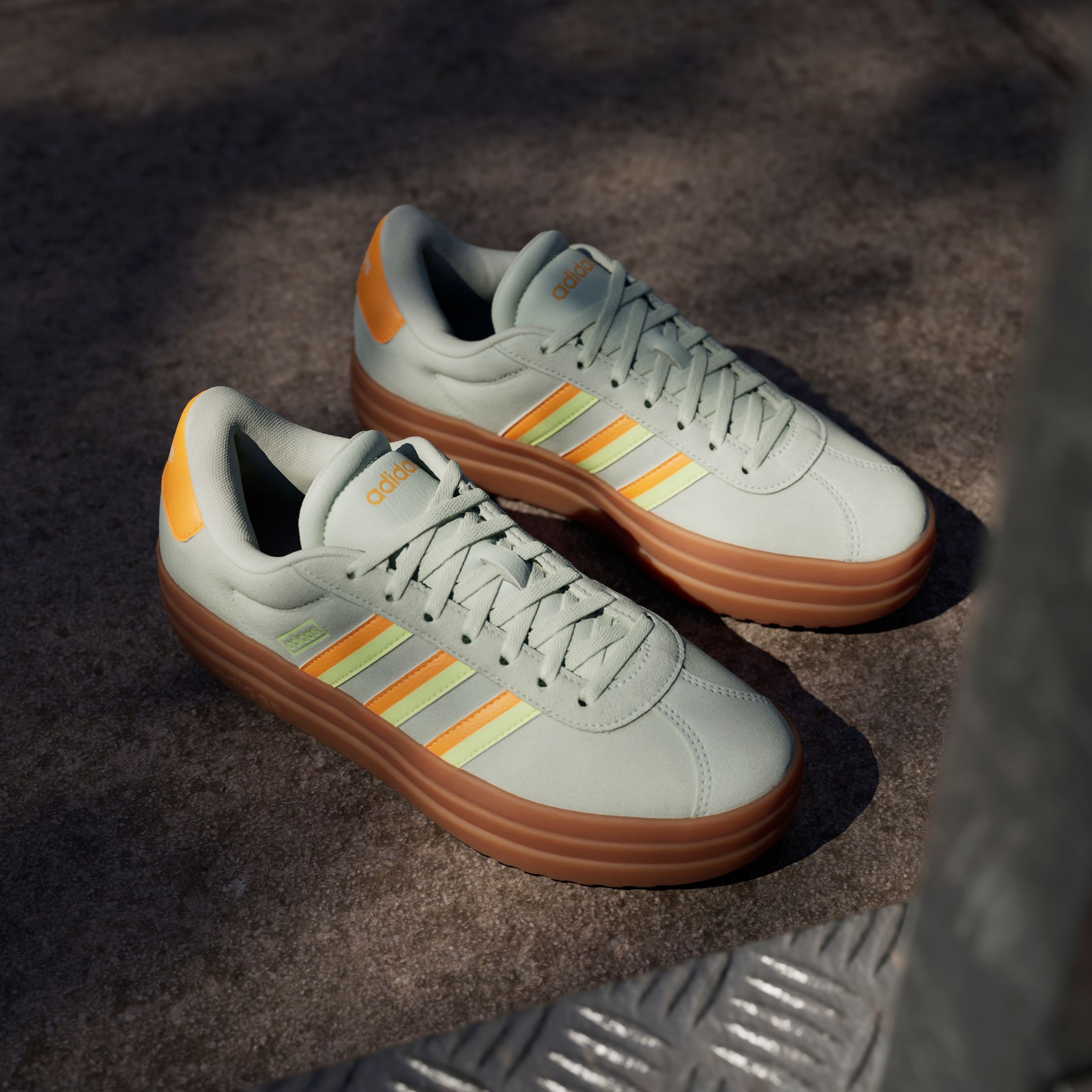 adidas Sportswear Sneaker »VL COURT BOLD«, Design auf den Spuren des adidas Gazelle Bold