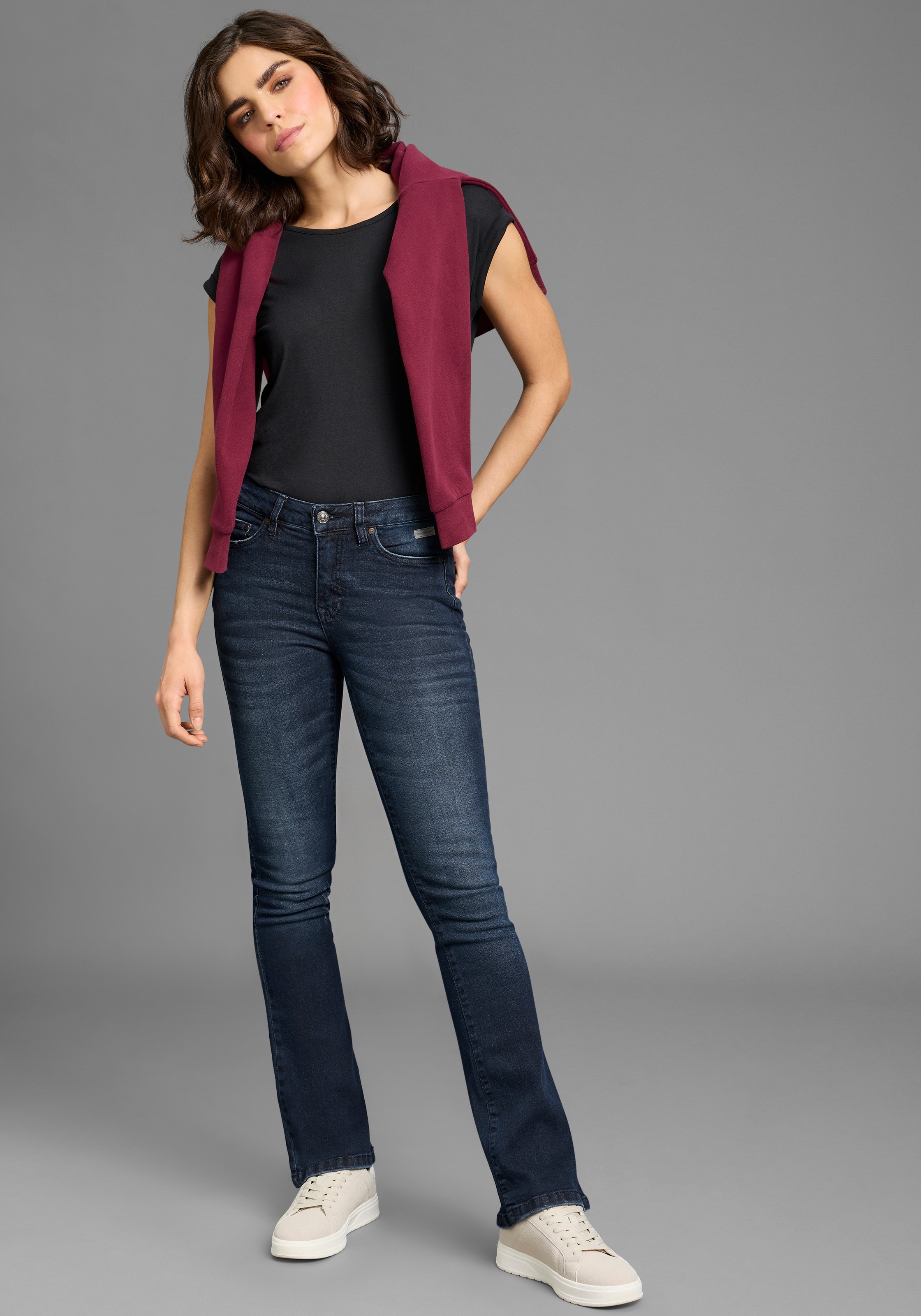 Thumbnail - KangaROOS 5-Pocket-Jeans ausgestellte Beinform, Used-Waschung, normale Leibhöhe