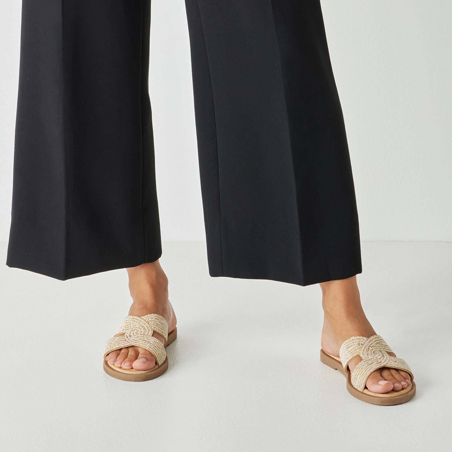 Tamaris Pantolette  Sommerschuh, Schlupfschuh, Flats mit Schmucksteine