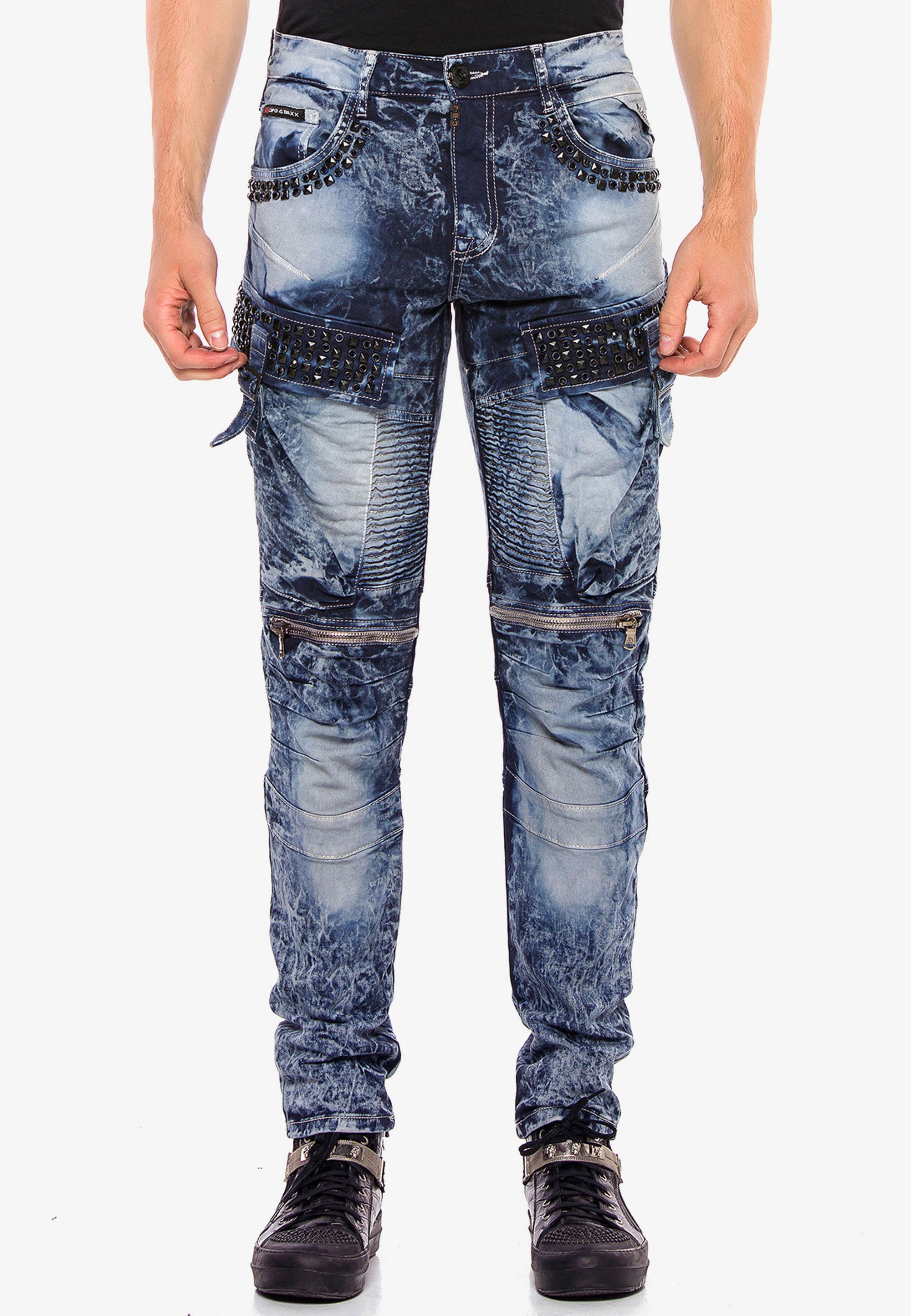 Cipo & Baxx Bequeme Jeans, mit Edelstein Taschen in Regular Fit