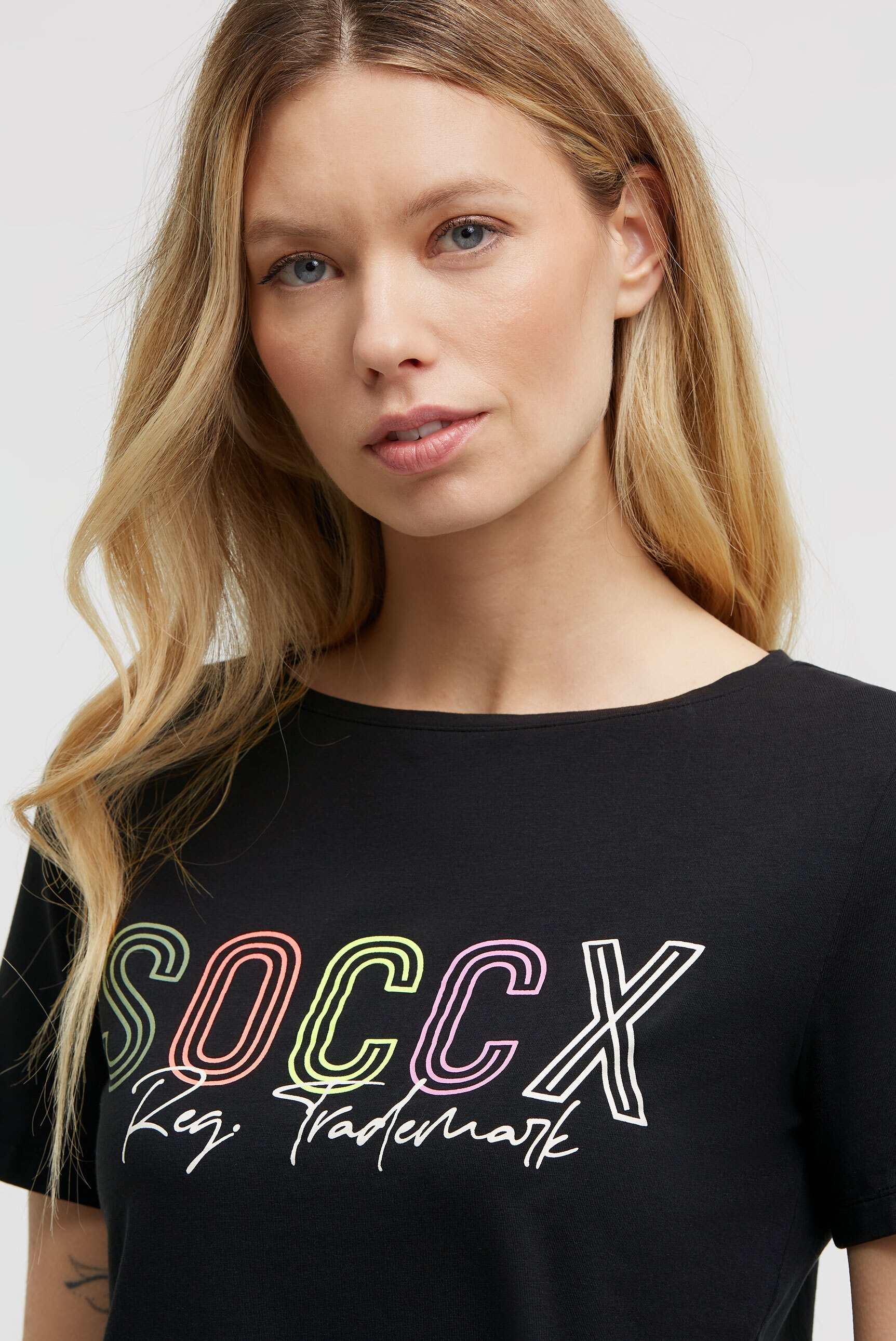 SOCCX Rundhalsshirt mit Necktape