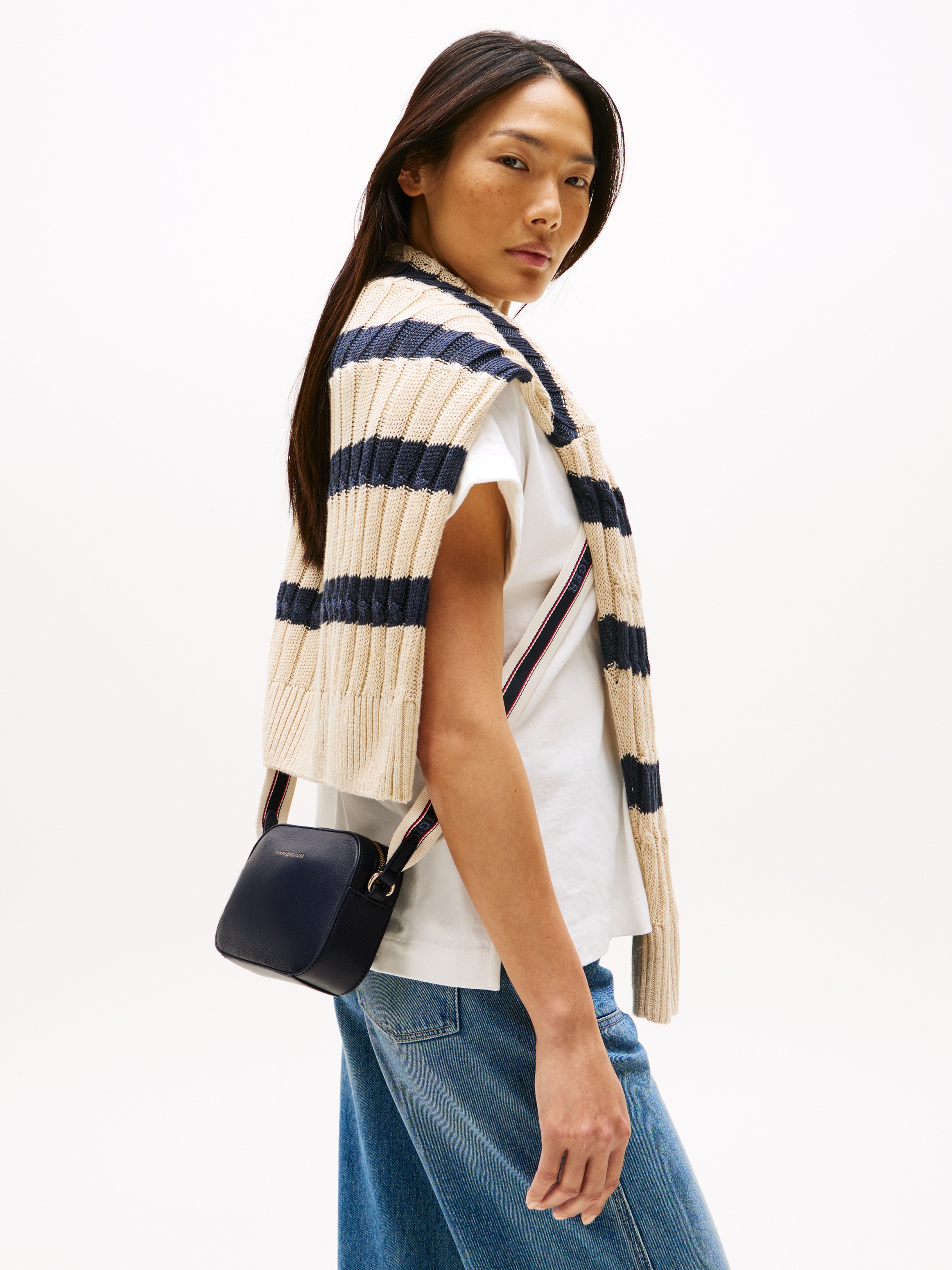 Tommy Hilfiger Umhängetasche "TH LOGOTAPE CAMERA BAG", Damen Schultertasche günstig online kaufen