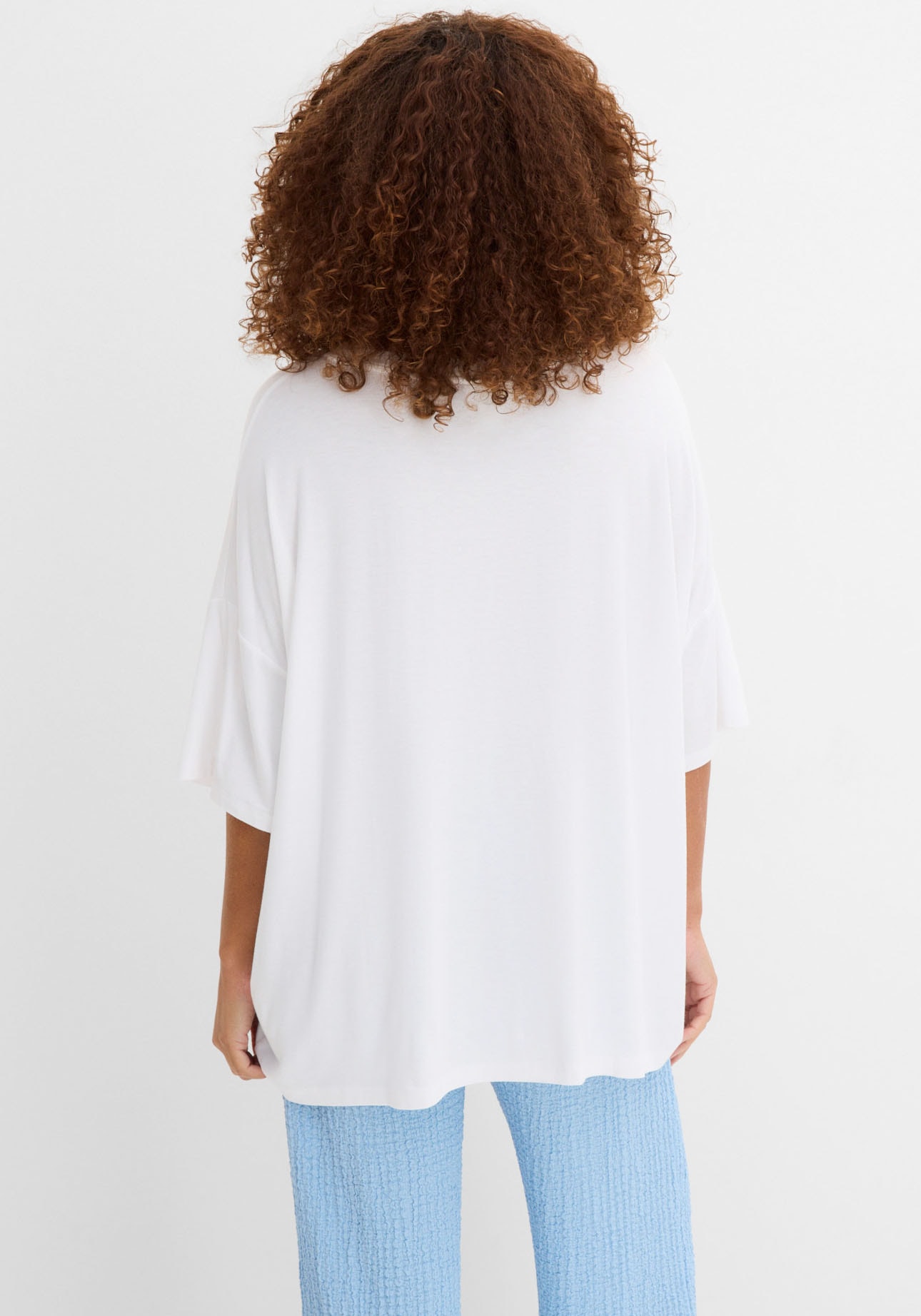 bonprix Oversize-Shirt oversize Passform, Halbarm-Design, aus Viskose und Elasthan