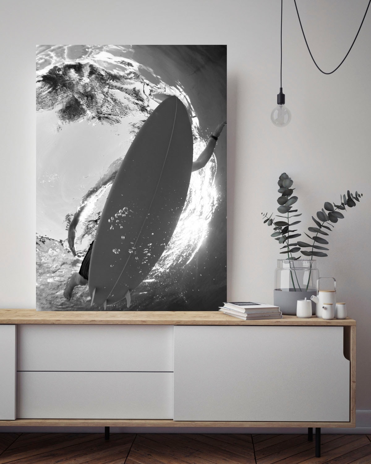 queence Acrylglasbild »Surfer im Meer«, Kunst-Schwarz-Weiß-Unterwasserwelt-Sport, Fine Art-Print in Galeriequalität