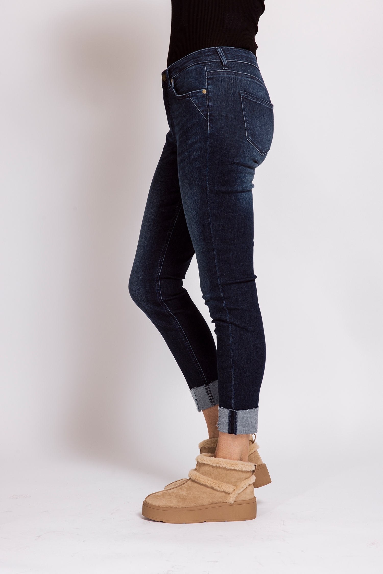 Zhrill Slim-fit-Jeans "NOVA" Casual Passform, mit Elasthan-Anteil, mit Gürtelschlaufen