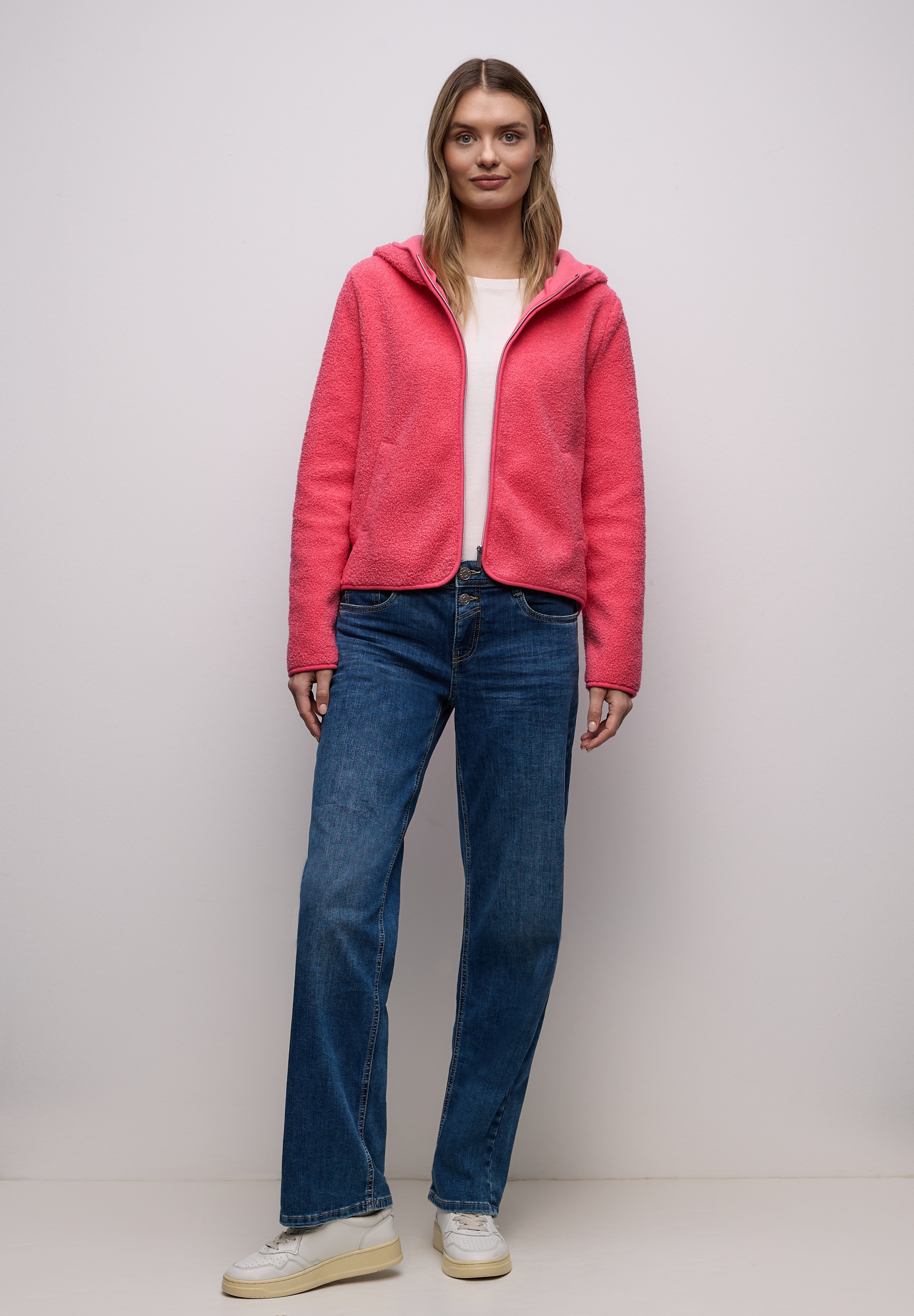 STREET ONE mit Kapuze