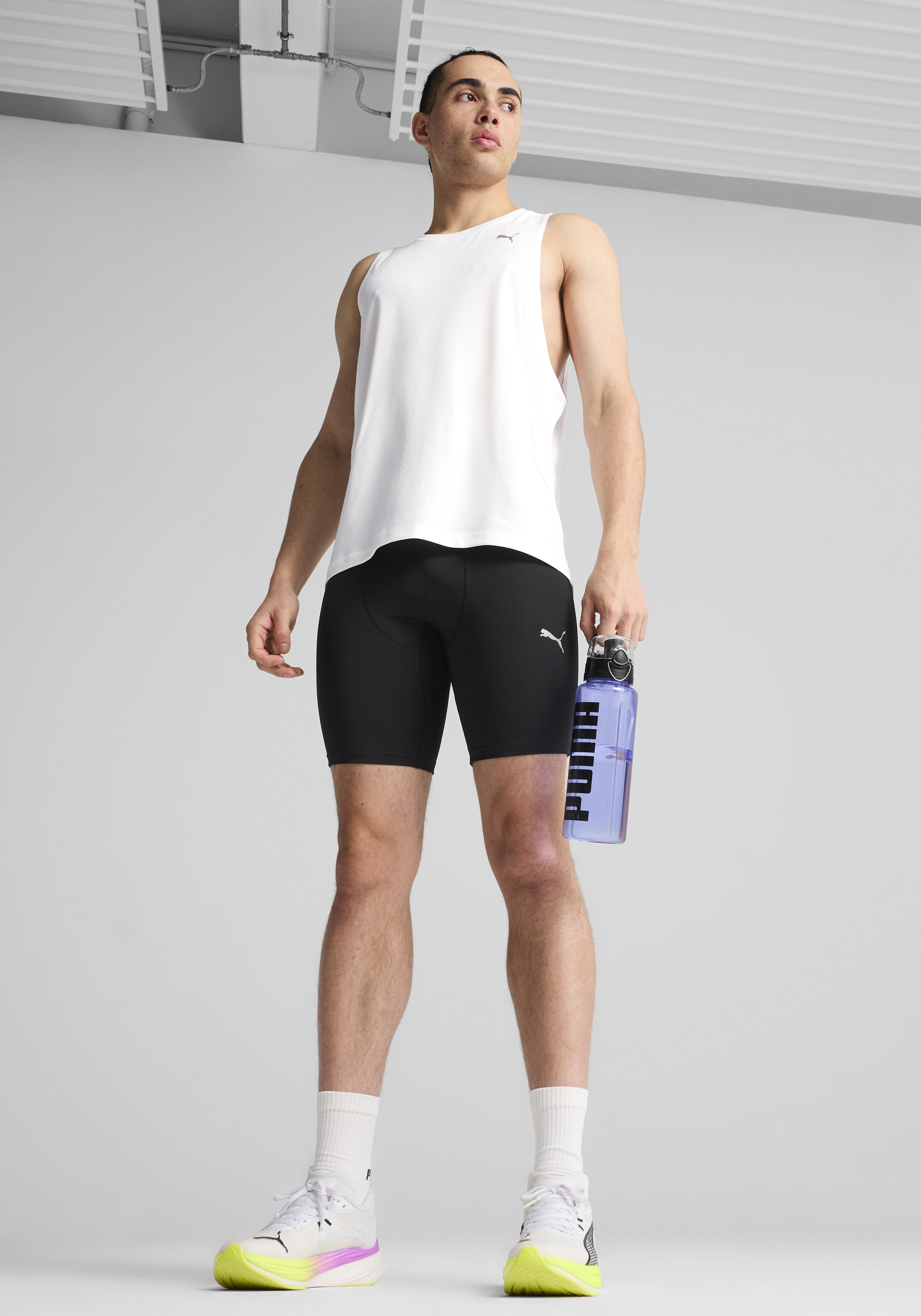 PUMA Trainingsshorts »M RUN FOUNDATION 8 TIGHT SHORT«  mit dryCELL Technologie, atmungsaktiv, schmale Passform