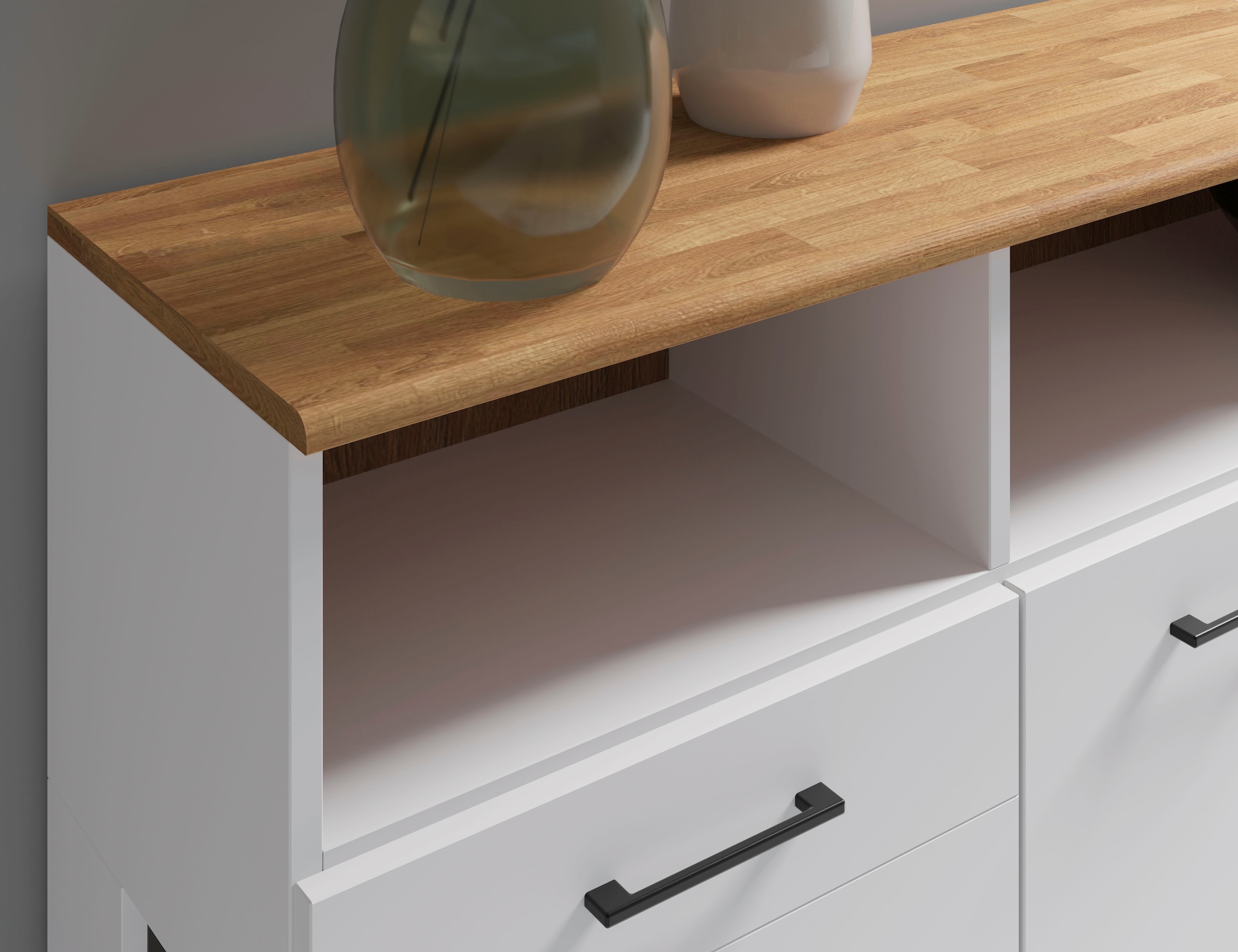 Home affaire Sideboard »Ribe,180cm breit, 9 Fächer«, Oberplatte Massivholz,schwarze Metall Griffe,2 Türen mit Glaseinsatz