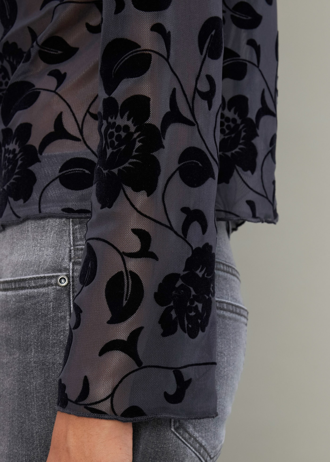 bonprix Langarmshirt »Langarmshirt mit leichter Transparenz« Langarmshirt mit leichter Transparenz